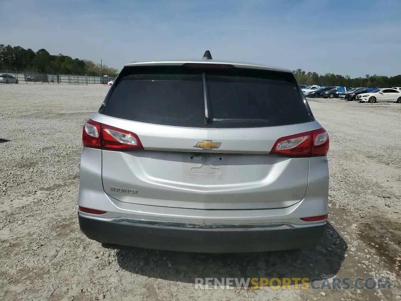 6 fotografías del automóvil dañado 2GNAXKEV2L6226107 CHEVROLET EQUINOX 2020