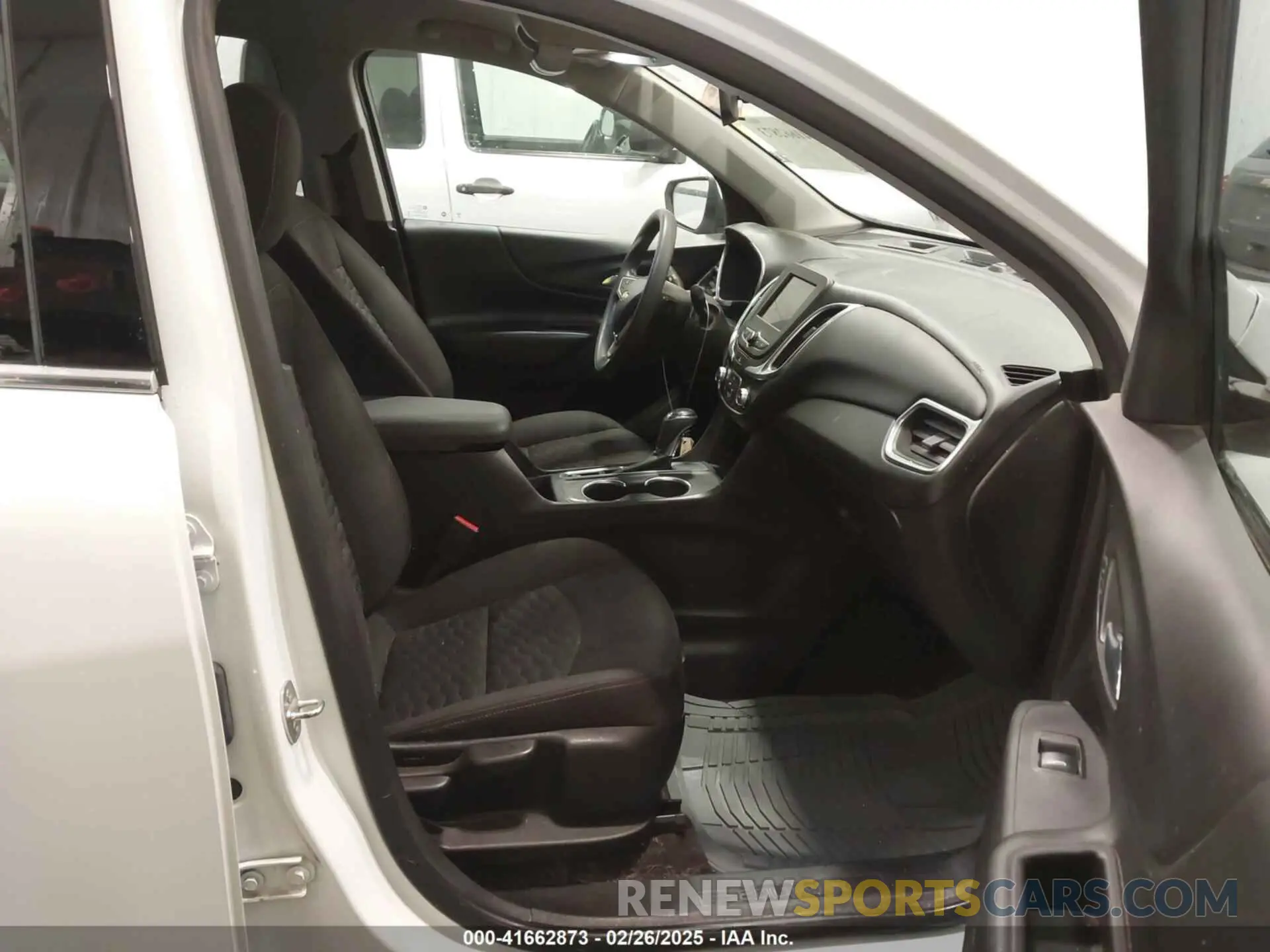 5 fotografías del automóvil dañado 2GNAXKEV2L6243781 CHEVROLET EQUINOX 2020