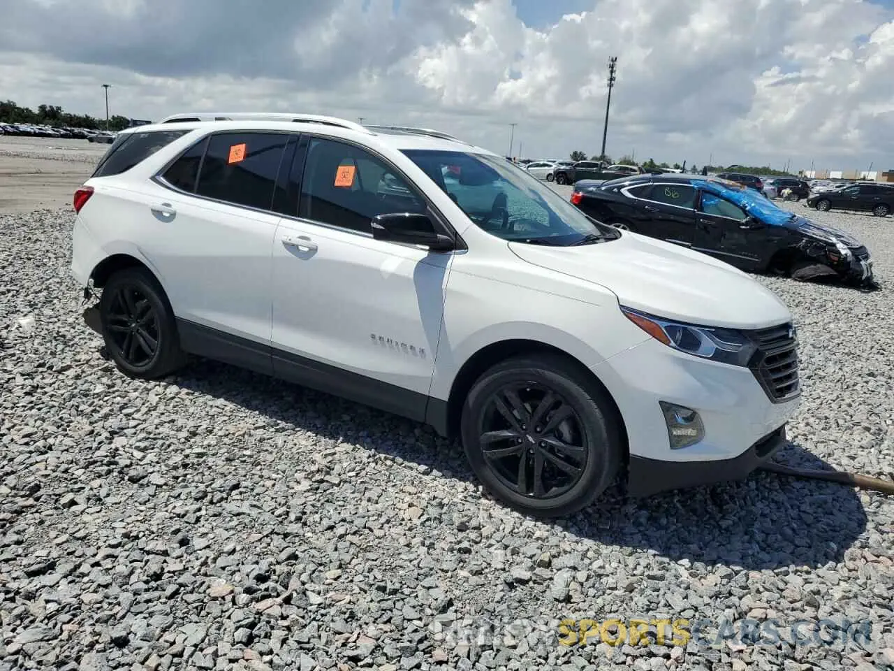 4 fotografías del automóvil dañado 2GNAXKEV2L6282970 CHEVROLET EQUINOX 2020
