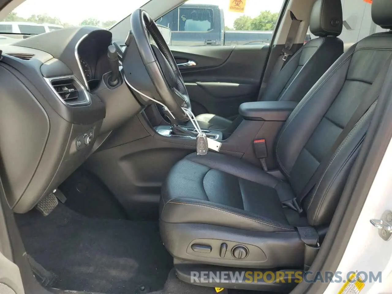 7 fotografías del automóvil dañado 2GNAXKEV2L6282970 CHEVROLET EQUINOX 2020