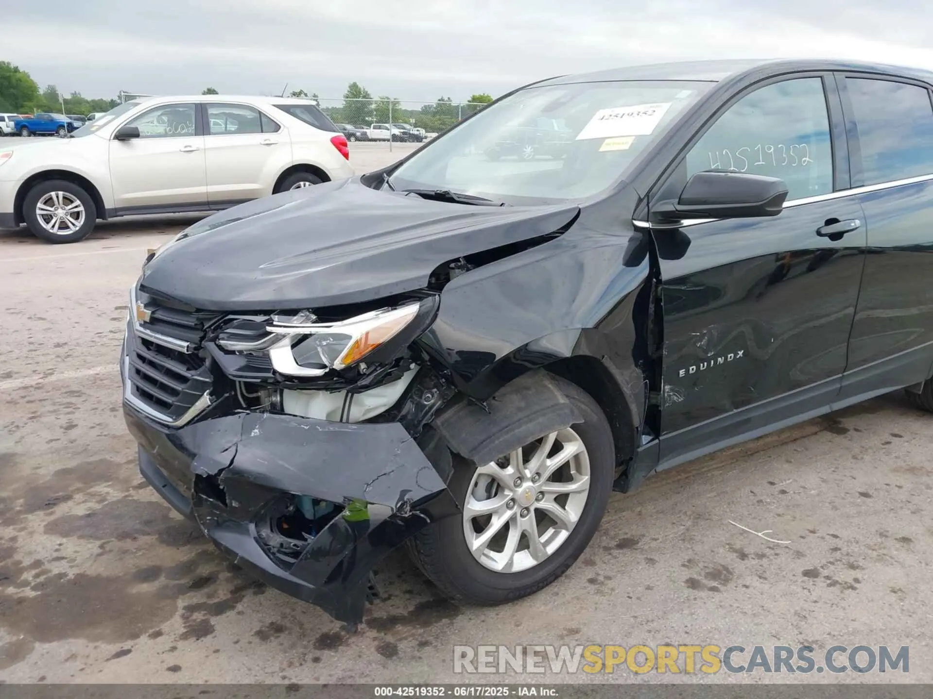 6 fotografías del automóvil dañado 2GNAXKEV3L6195126 CHEVROLET EQUINOX 2020
