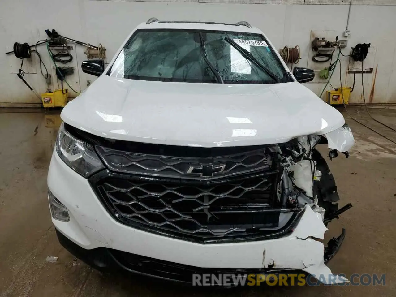 5 fotografías del automóvil dañado 2GNAXKEV4L6119009 CHEVROLET EQUINOX 2020