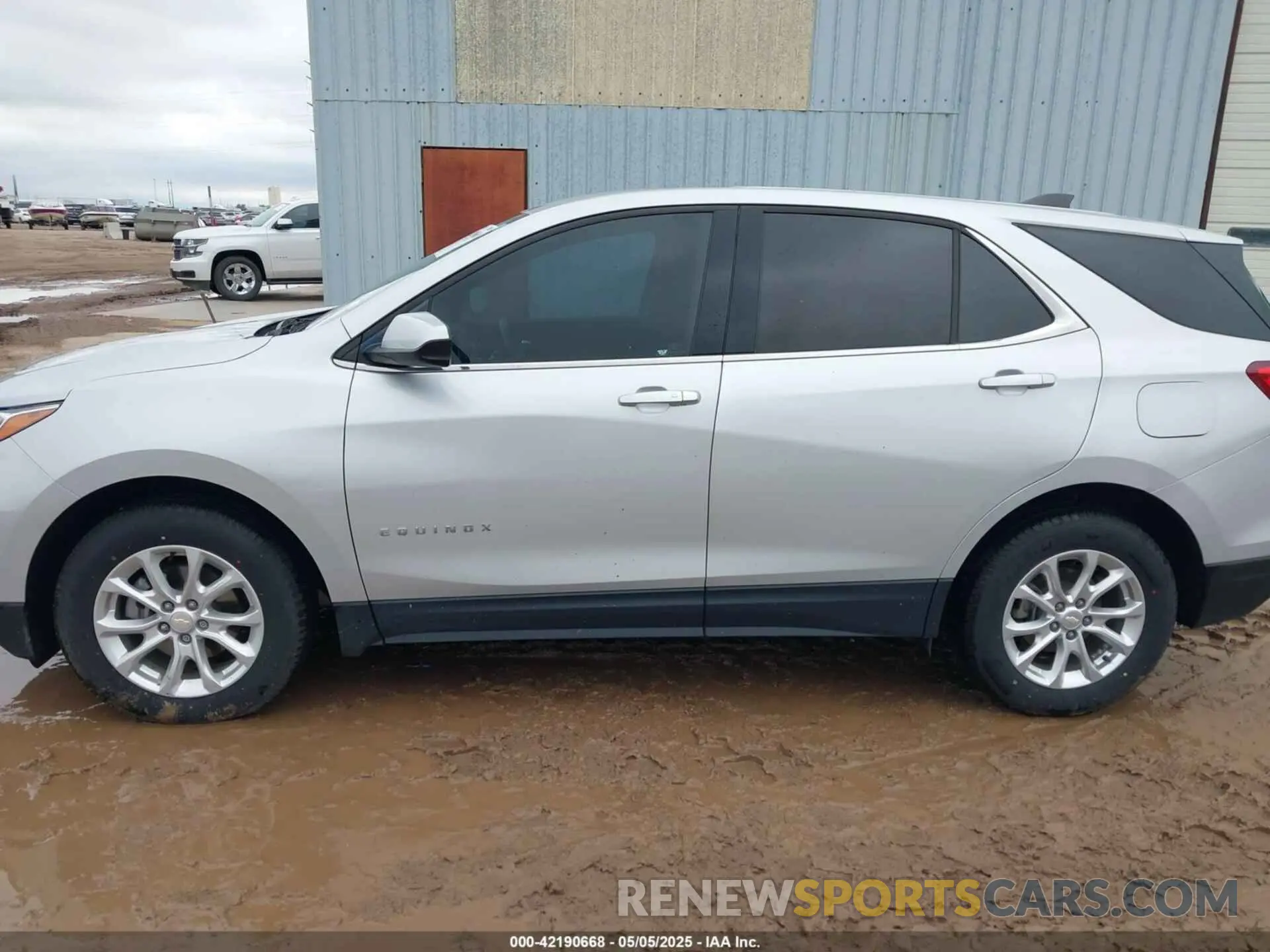 14 fotografías del automóvil dañado 2GNAXKEV4L6138871 CHEVROLET EQUINOX 2020