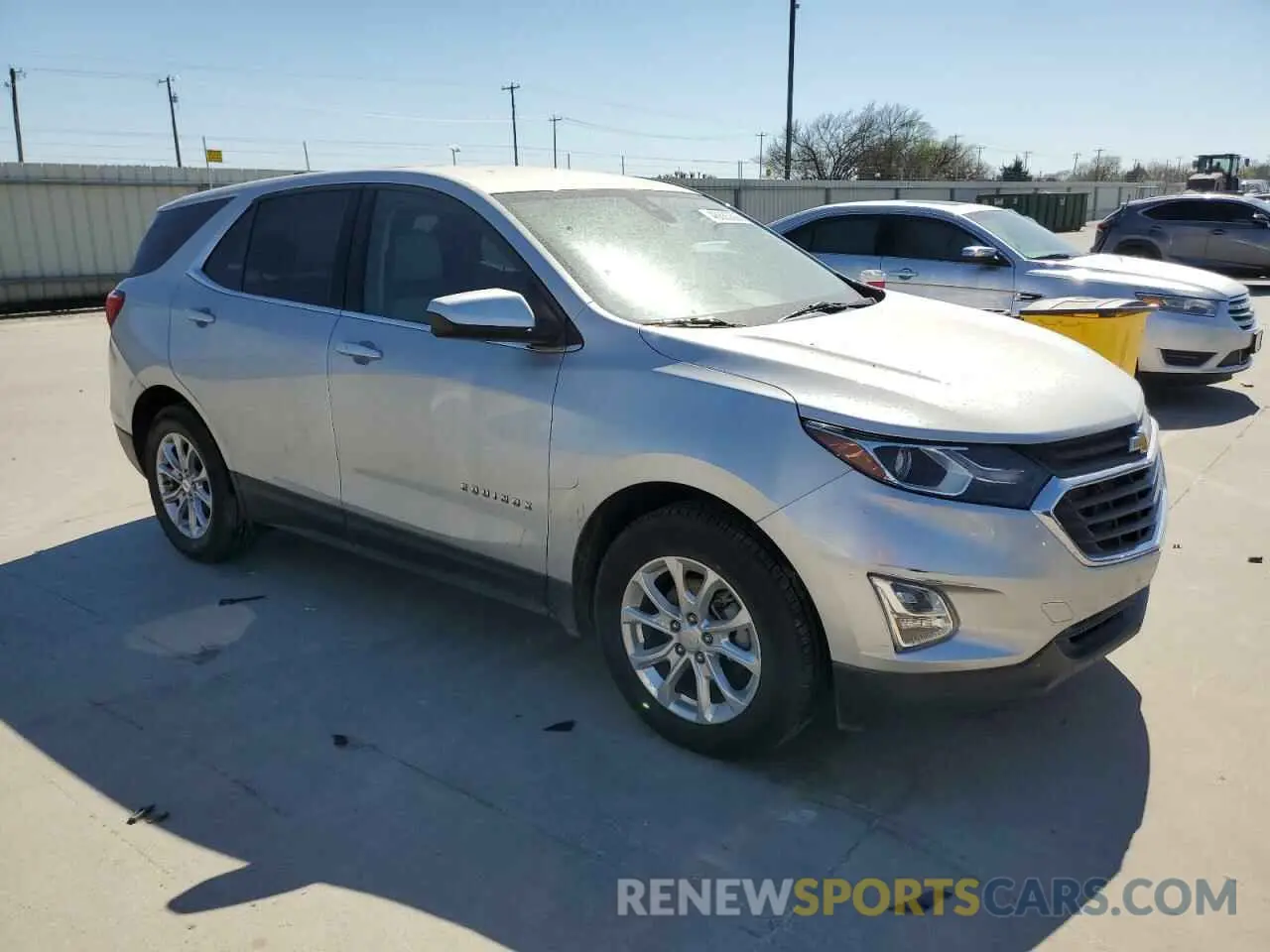 4 fotografías del automóvil dañado 2GNAXKEV4L6197063 CHEVROLET EQUINOX 2020
