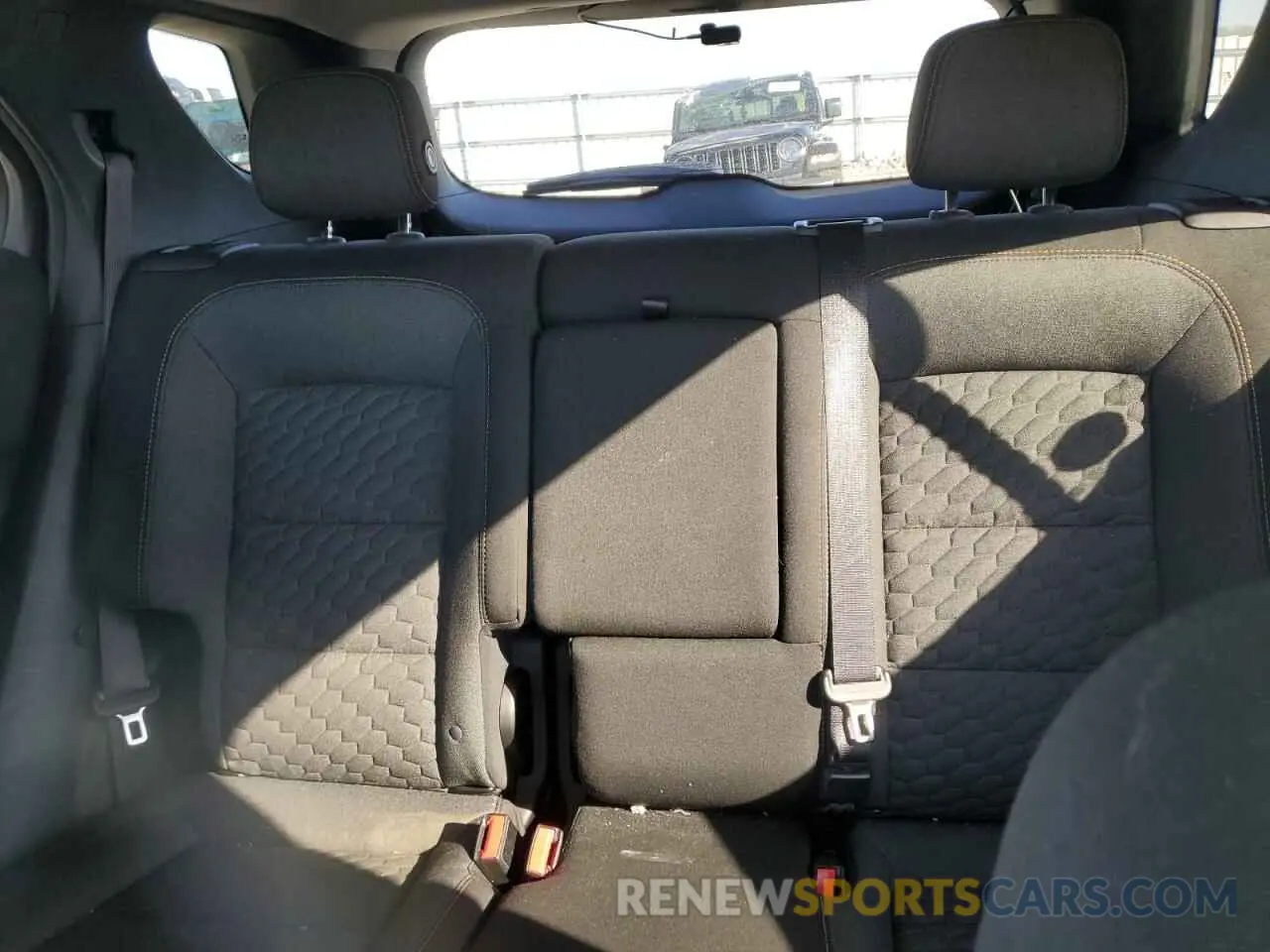 10 fotografías del automóvil dañado 2GNAXKEV4L6203895 CHEVROLET EQUINOX 2020