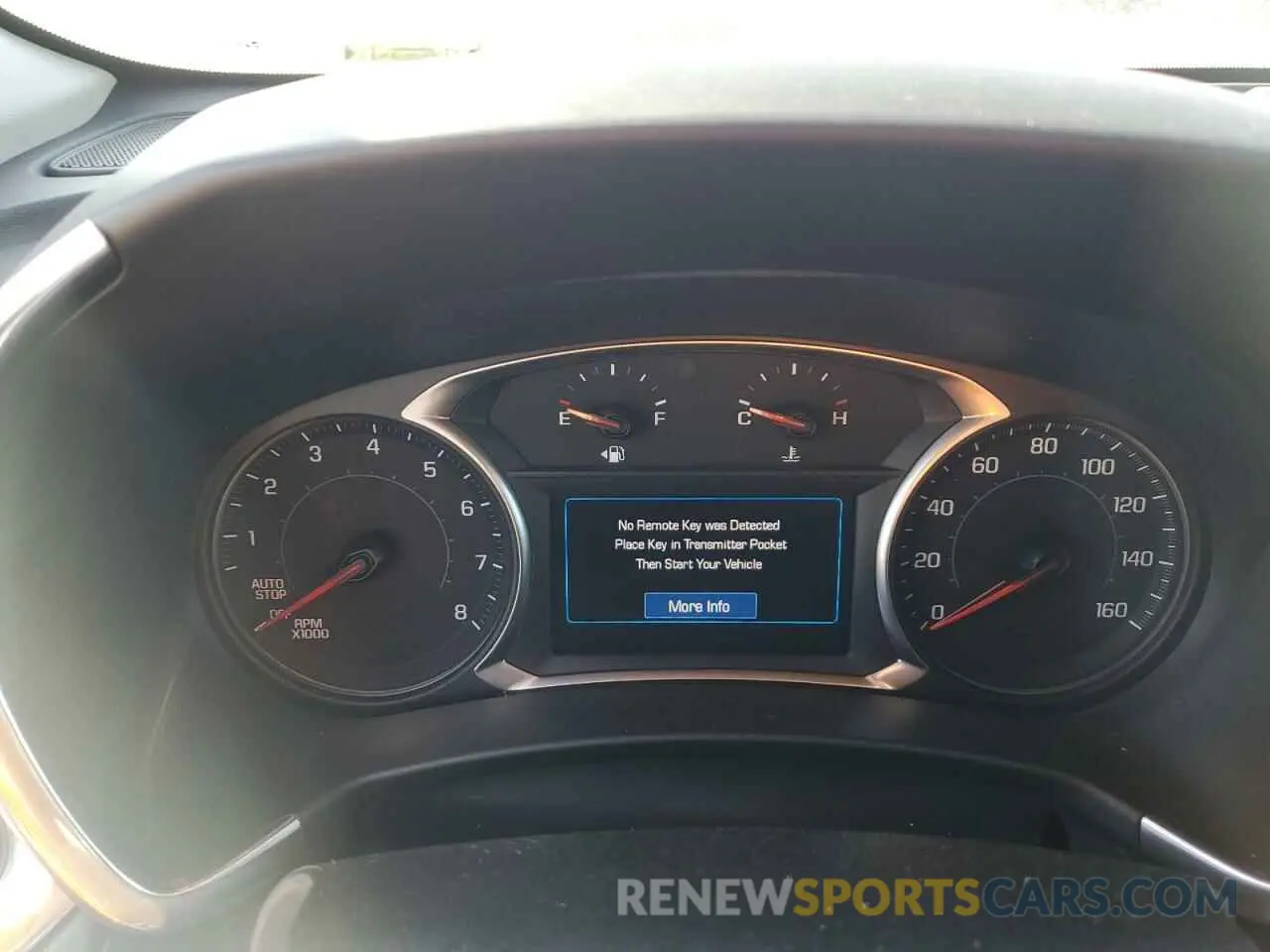 9 fotografías del automóvil dañado 2GNAXKEV4L6203895 CHEVROLET EQUINOX 2020