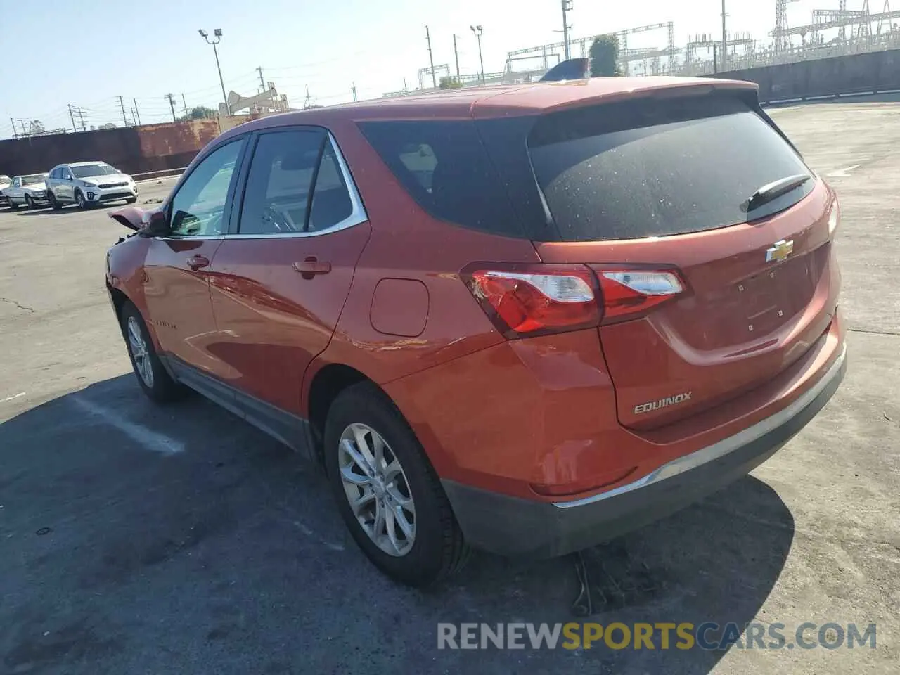 2 fotografías del automóvil dañado 2GNAXKEV4L6222074 CHEVROLET EQUINOX 2020