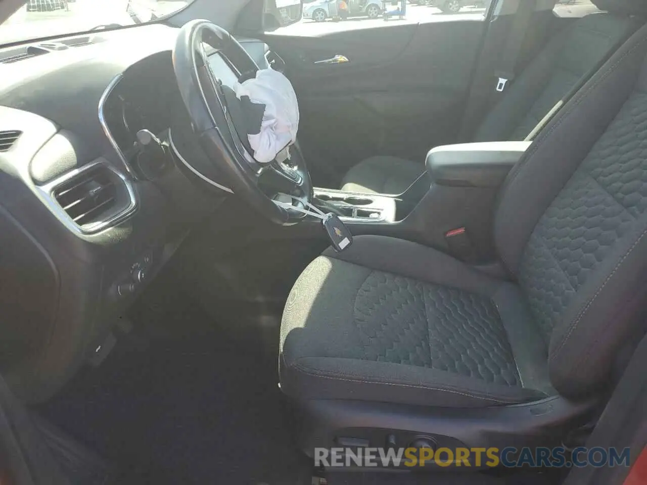 7 fotografías del automóvil dañado 2GNAXKEV4L6222074 CHEVROLET EQUINOX 2020