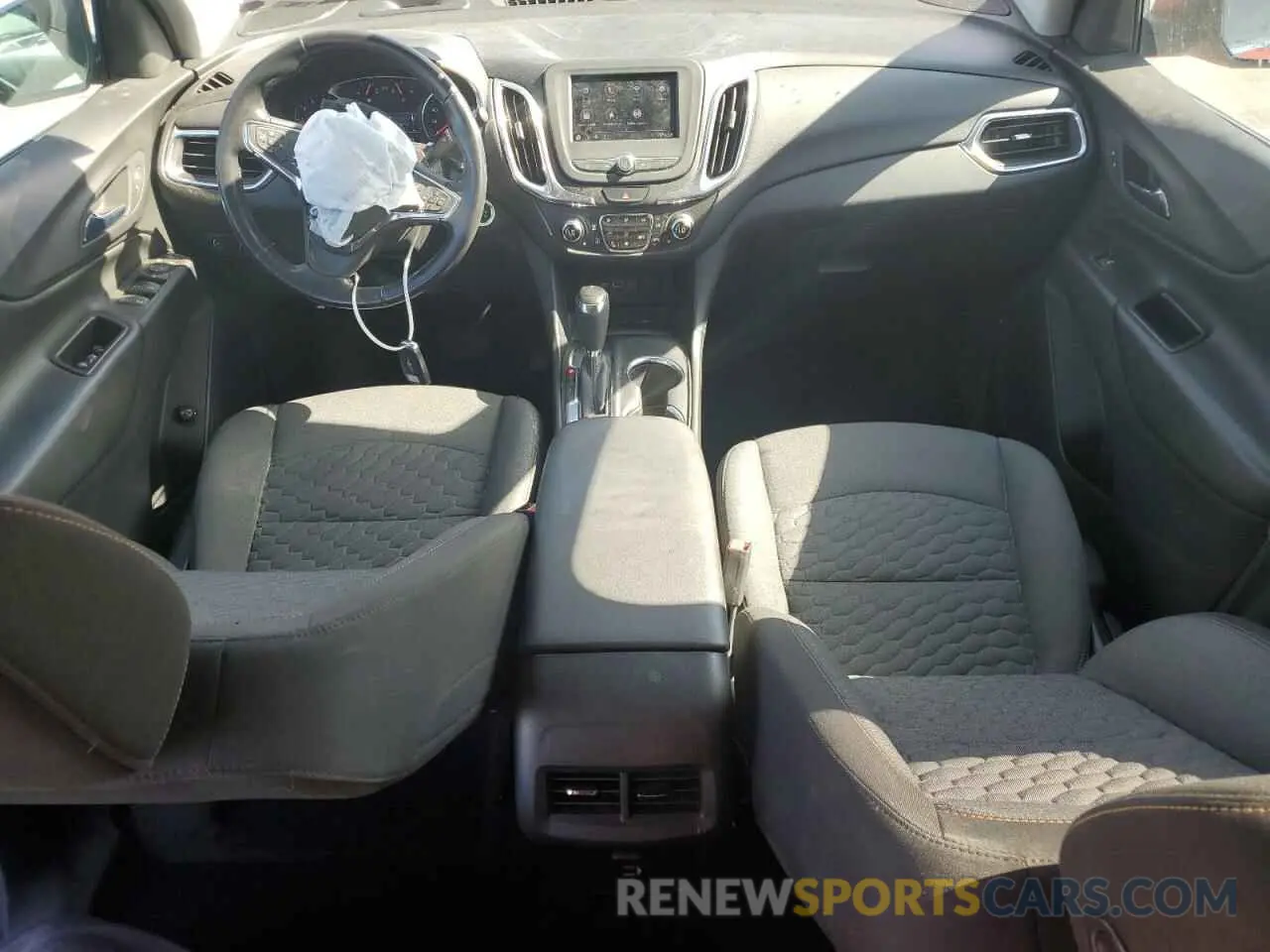 8 fotografías del automóvil dañado 2GNAXKEV4L6222074 CHEVROLET EQUINOX 2020