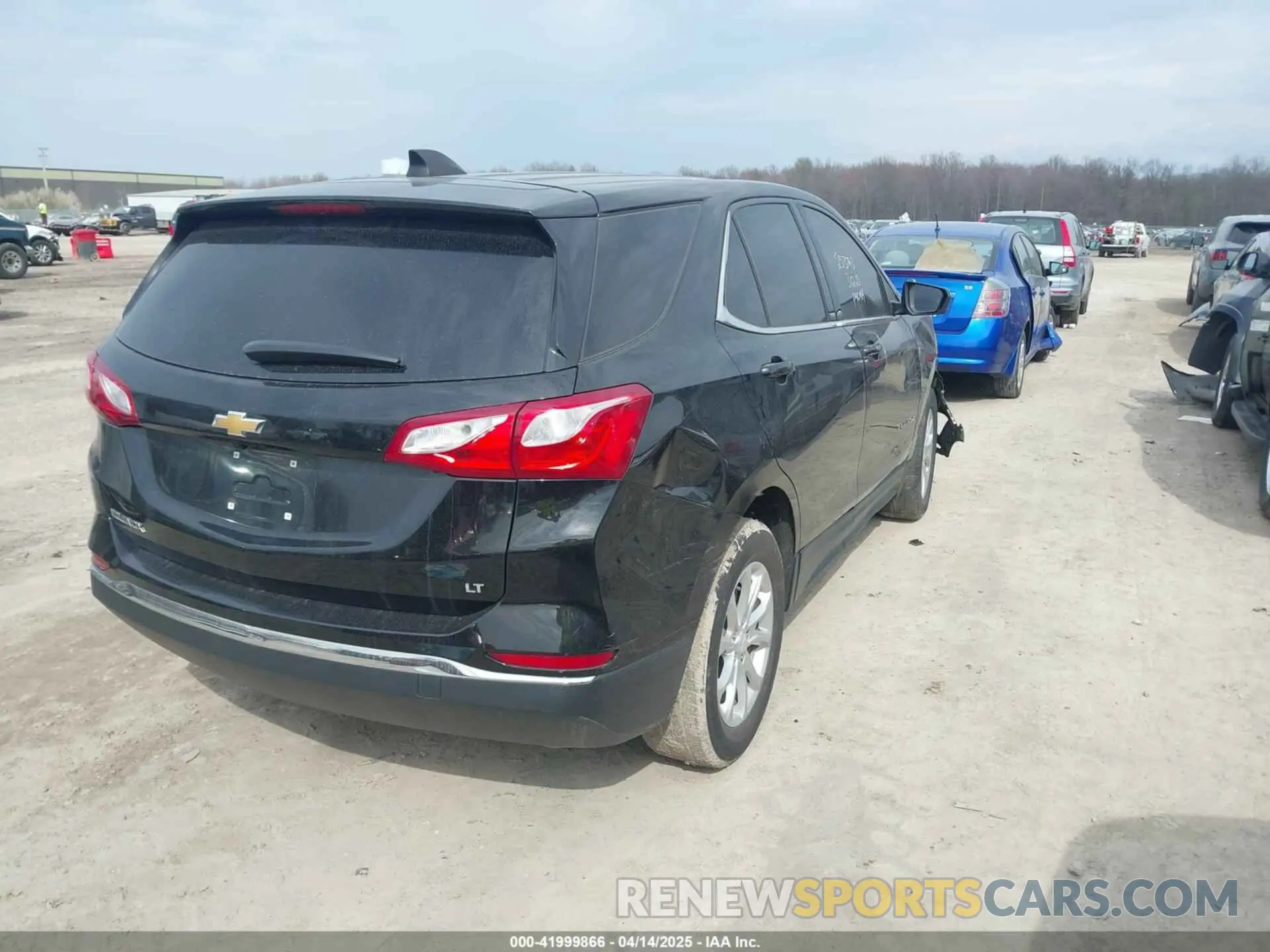 4 fotografías del automóvil dañado 2GNAXKEV5L6186282 CHEVROLET EQUINOX 2020