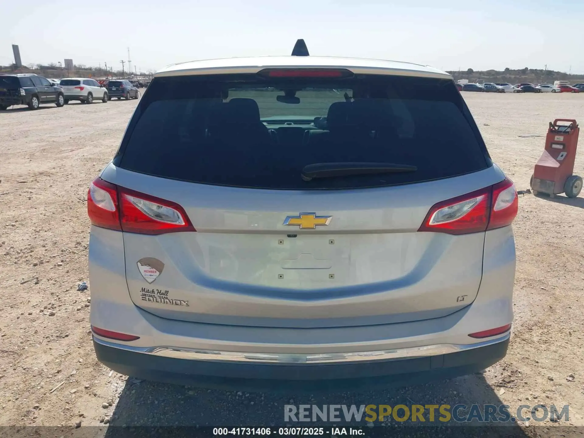 16 fotografías del automóvil dañado 2GNAXKEV5L6235688 CHEVROLET EQUINOX 2020