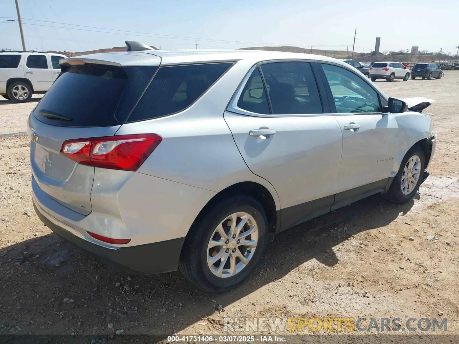 4 fotografías del automóvil dañado 2GNAXKEV5L6235688 CHEVROLET EQUINOX 2020