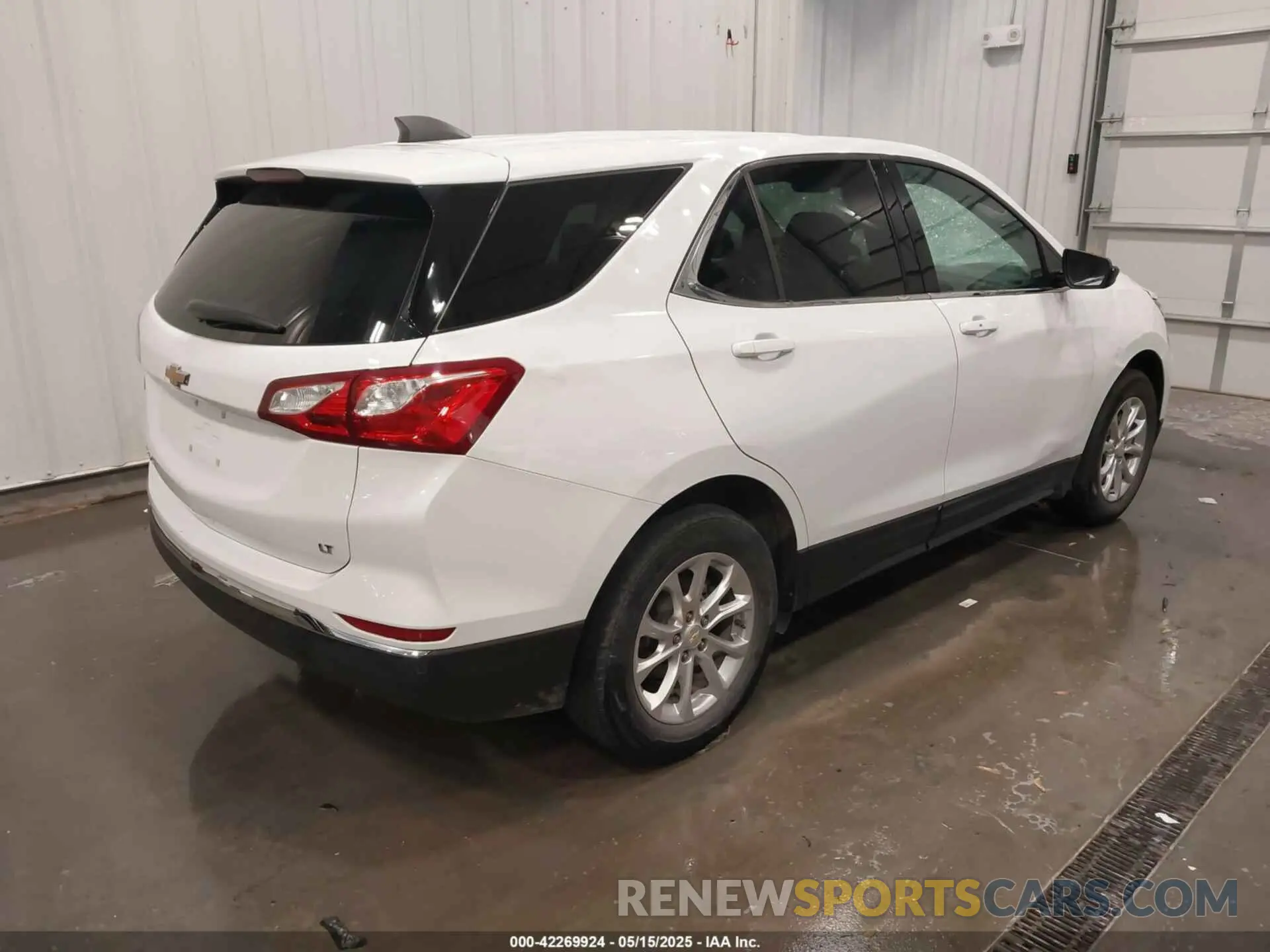 4 fotografías del automóvil dañado 2GNAXKEV5L6244164 CHEVROLET EQUINOX 2020
