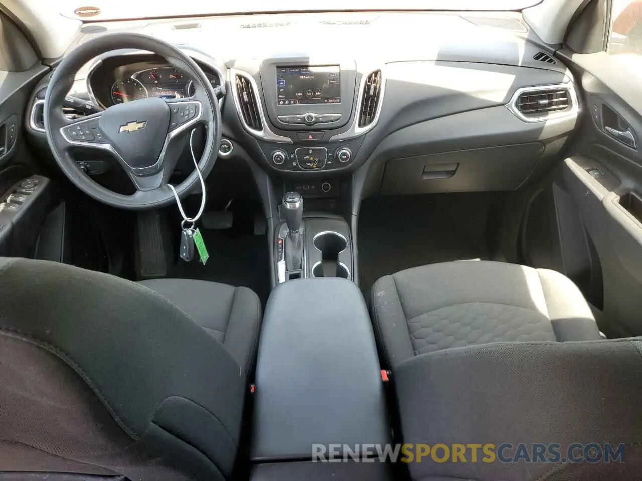 8 fotografías del automóvil dañado 2GNAXKEV6L6113759 CHEVROLET EQUINOX 2020