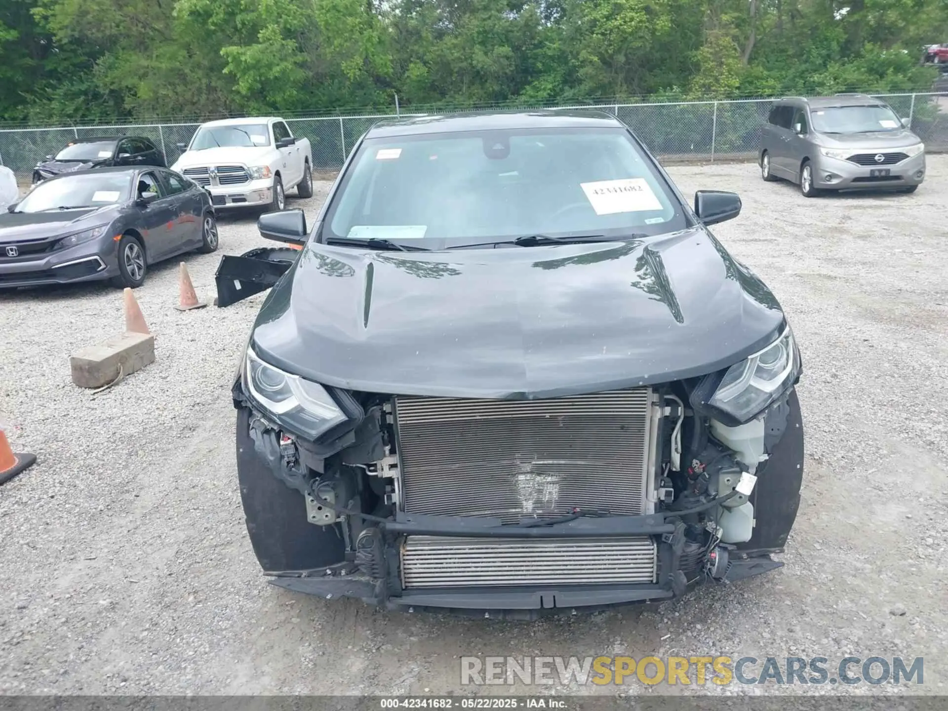 13 fotografías del automóvil dañado 2GNAXKEV6L6148740 CHEVROLET EQUINOX 2020