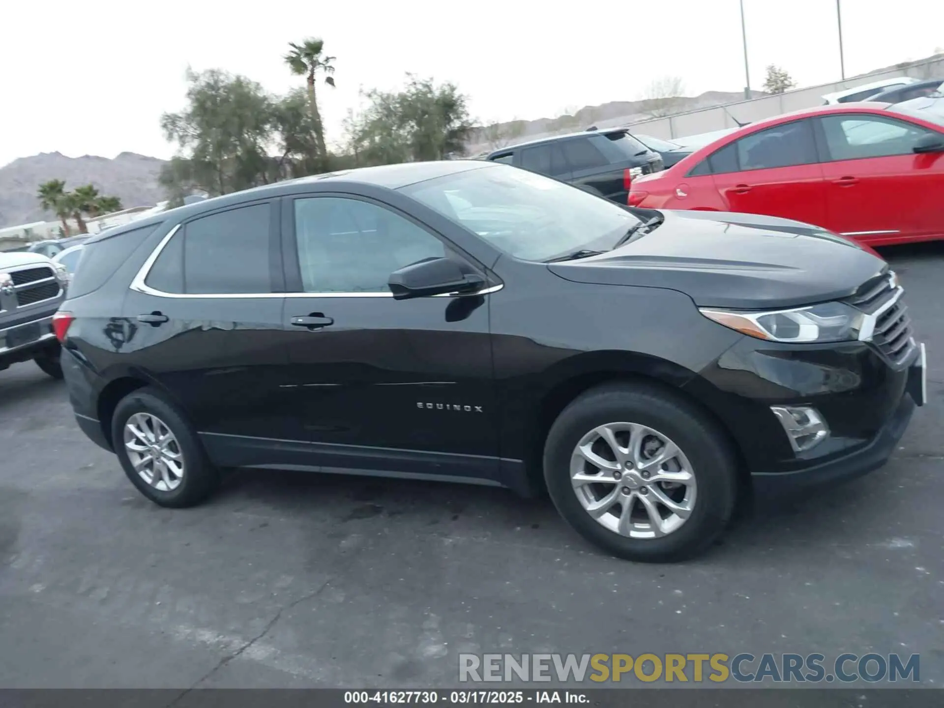 13 fotografías del automóvil dañado 2GNAXKEV6L6188137 CHEVROLET EQUINOX 2020
