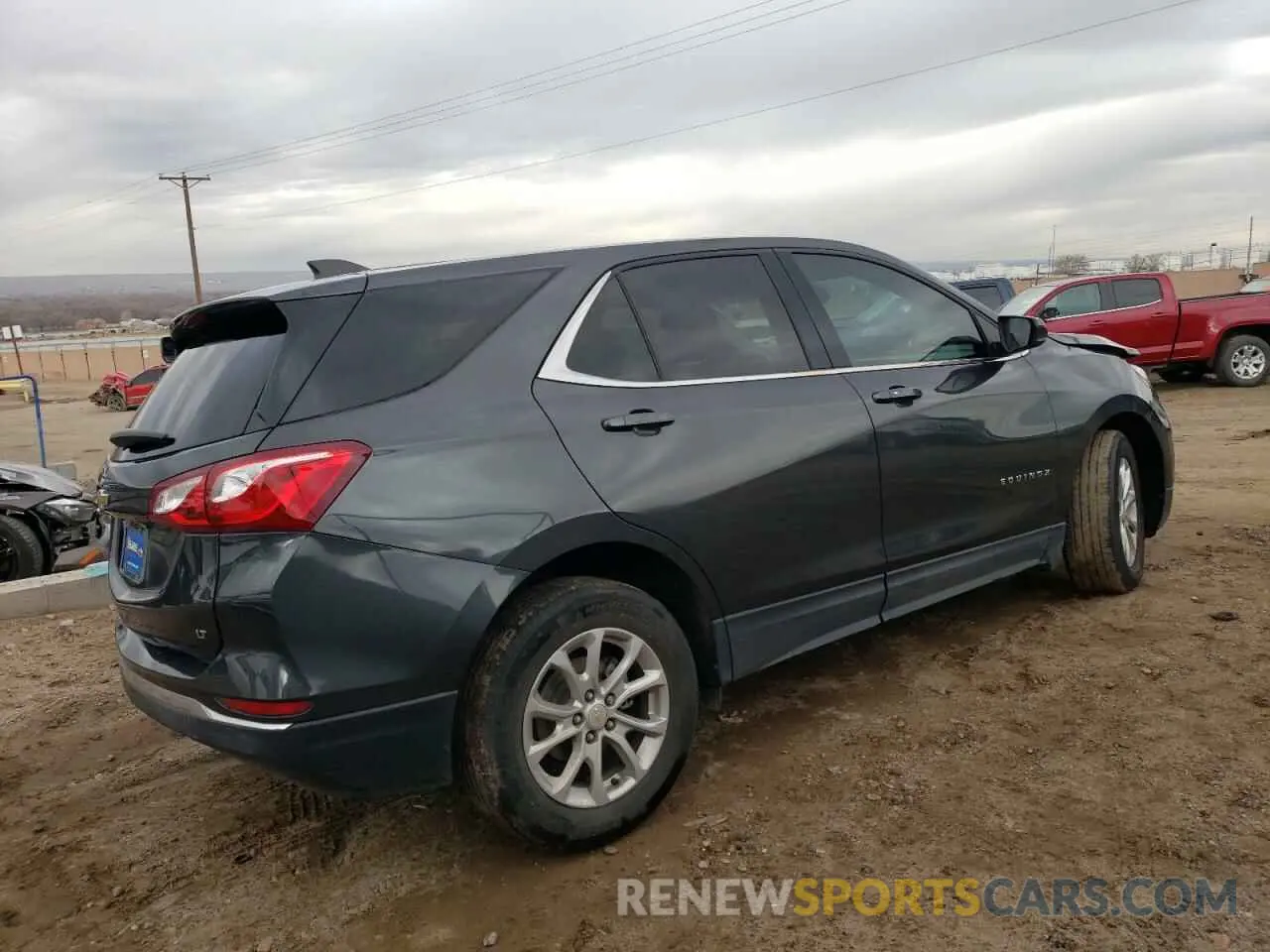 3 fotografías del automóvil dañado 2GNAXKEV6L6240222 CHEVROLET EQUINOX 2020
