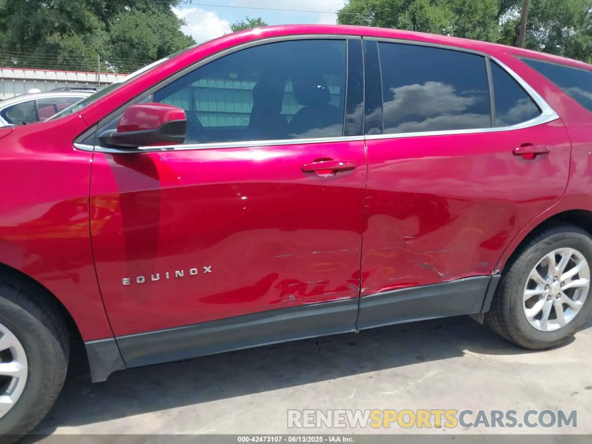 12 fotografías del automóvil dañado 2GNAXKEV6L6241421 CHEVROLET EQUINOX 2020