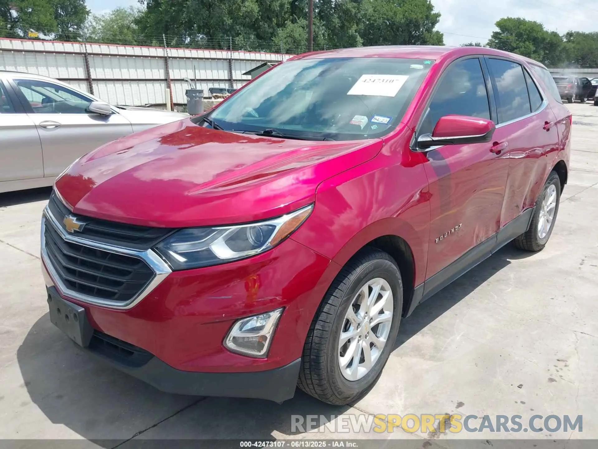 2 fotografías del automóvil dañado 2GNAXKEV6L6241421 CHEVROLET EQUINOX 2020