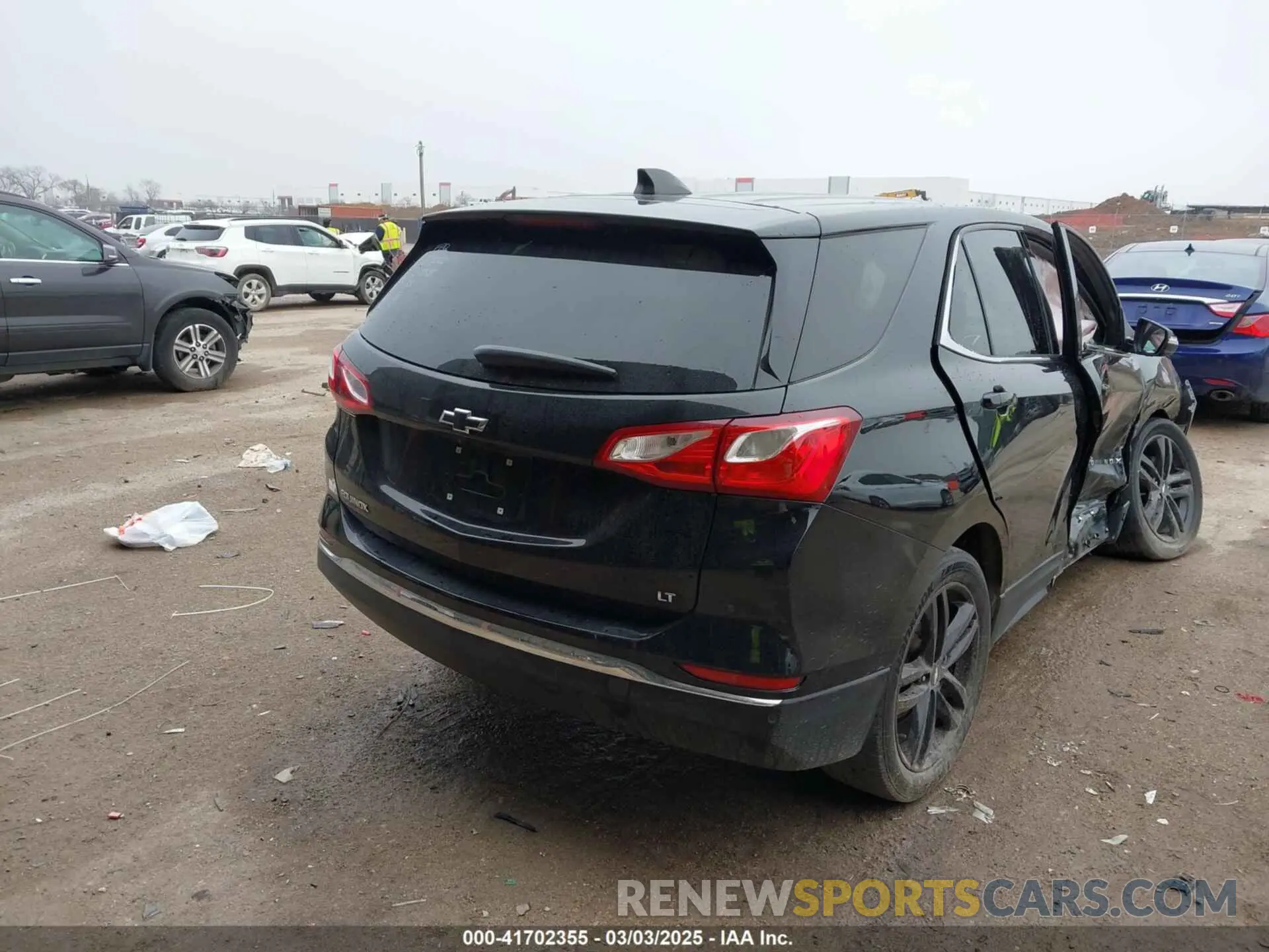 4 fotografías del automóvil dañado 2GNAXKEV6L6281028 CHEVROLET EQUINOX 2020