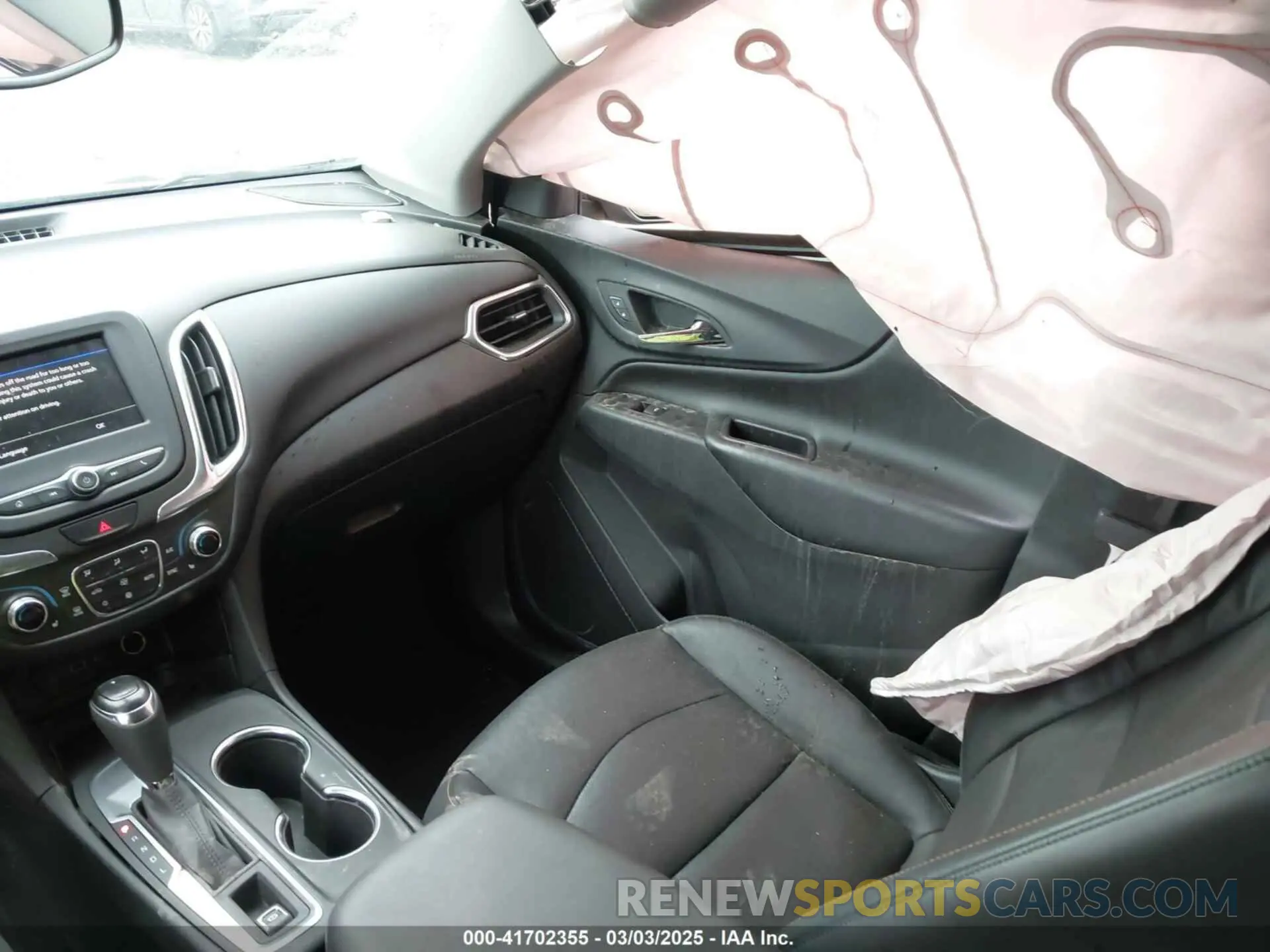 5 fotografías del automóvil dañado 2GNAXKEV6L6281028 CHEVROLET EQUINOX 2020