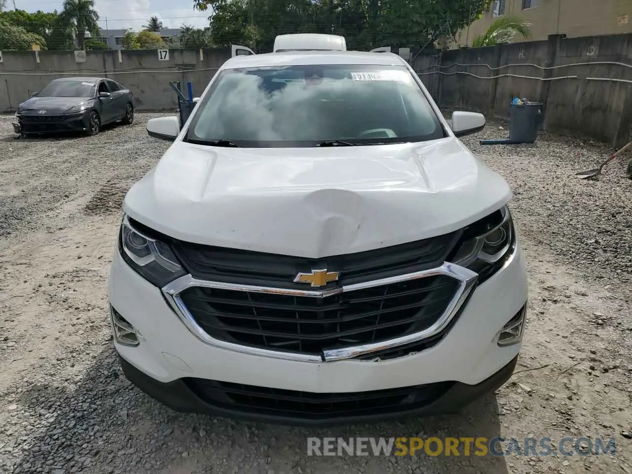 5 fotografías del automóvil dañado 2GNAXKEV7L6183805 CHEVROLET EQUINOX 2020
