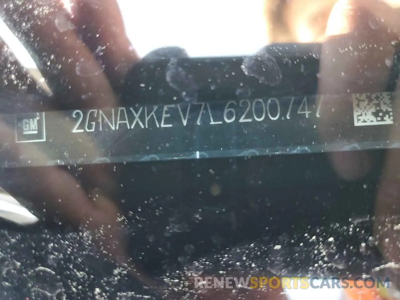 13 fotografías del automóvil dañado 2GNAXKEV7L6200747 CHEVROLET EQUINOX 2020