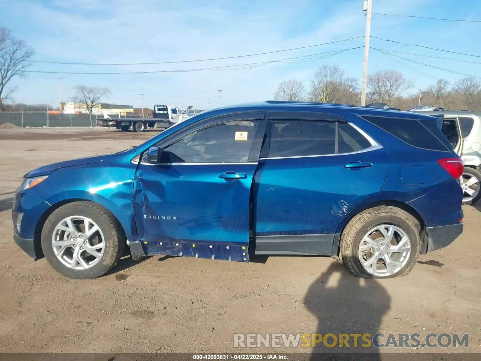 14 fotografías del automóvil dañado 2GNAXKEV7L6241329 CHEVROLET EQUINOX 2020
