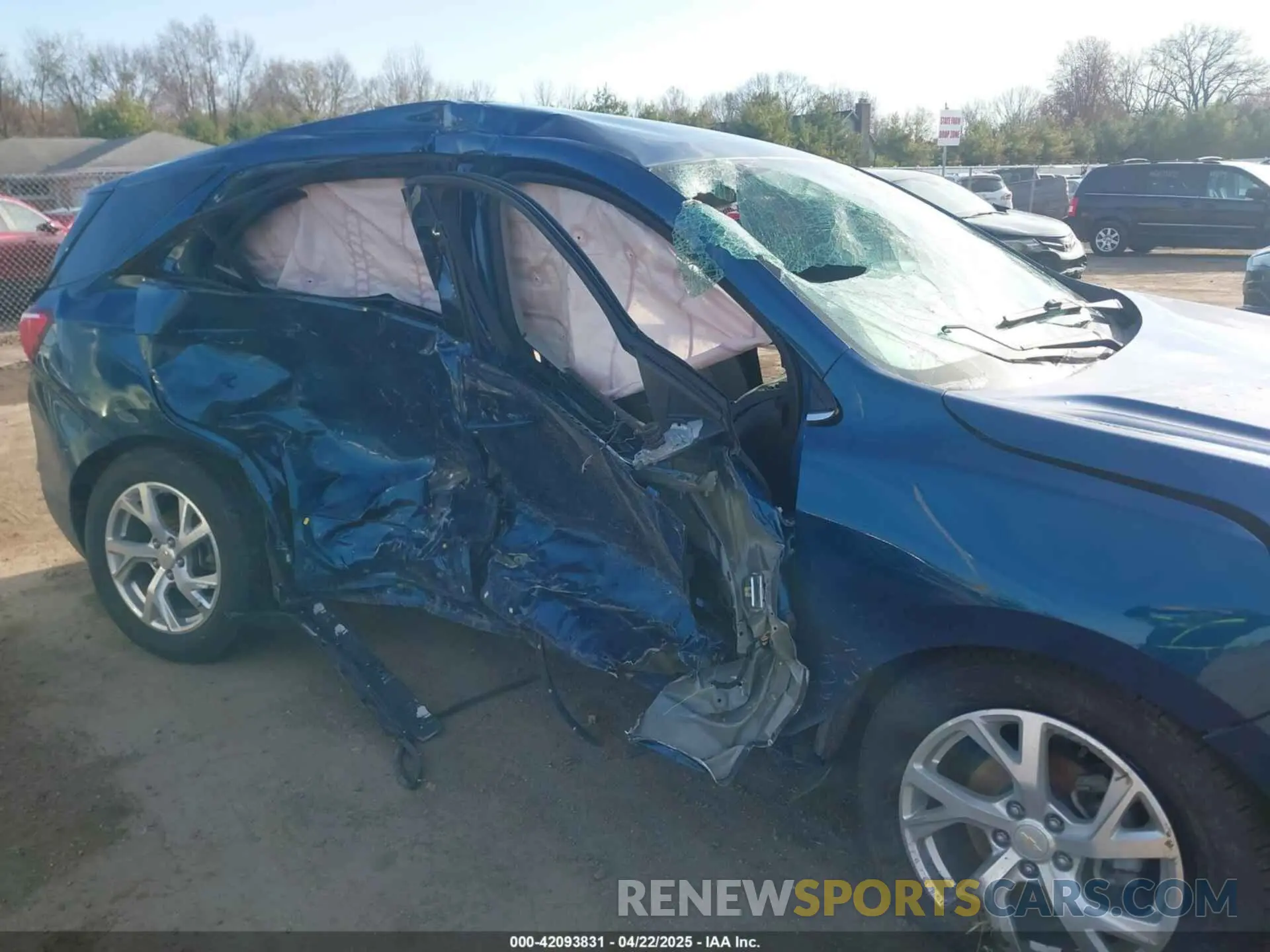 6 fotografías del automóvil dañado 2GNAXKEV7L6241329 CHEVROLET EQUINOX 2020