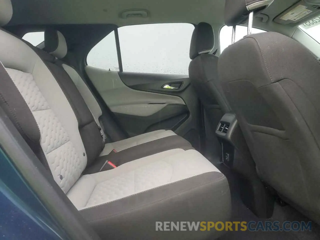 11 fotografías del automóvil dañado 2GNAXKEV7L6255232 CHEVROLET EQUINOX 2020