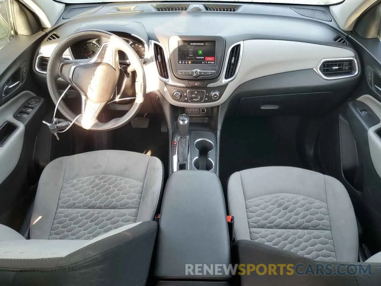 8 fotografías del automóvil dañado 2GNAXKEV7L6255232 CHEVROLET EQUINOX 2020
