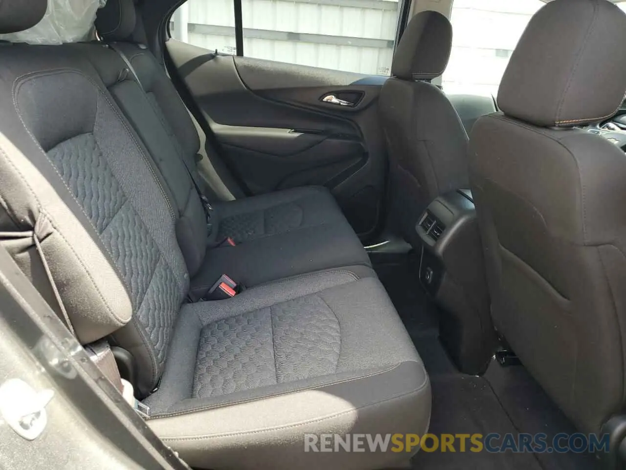 11 fotografías del automóvil dañado 2GNAXKEV7L6266263 CHEVROLET EQUINOX 2020