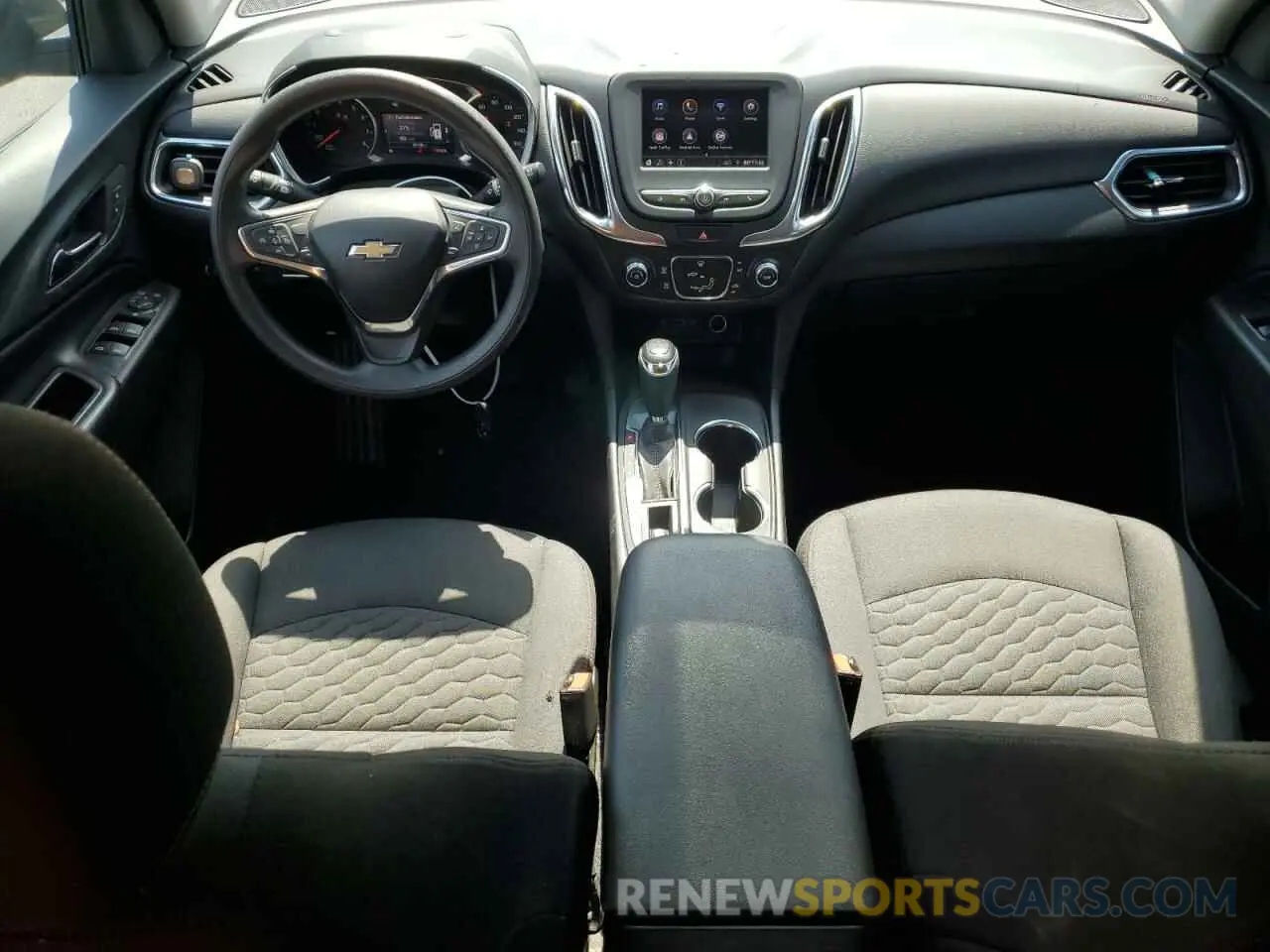 8 fotografías del automóvil dañado 2GNAXKEV7L6266263 CHEVROLET EQUINOX 2020