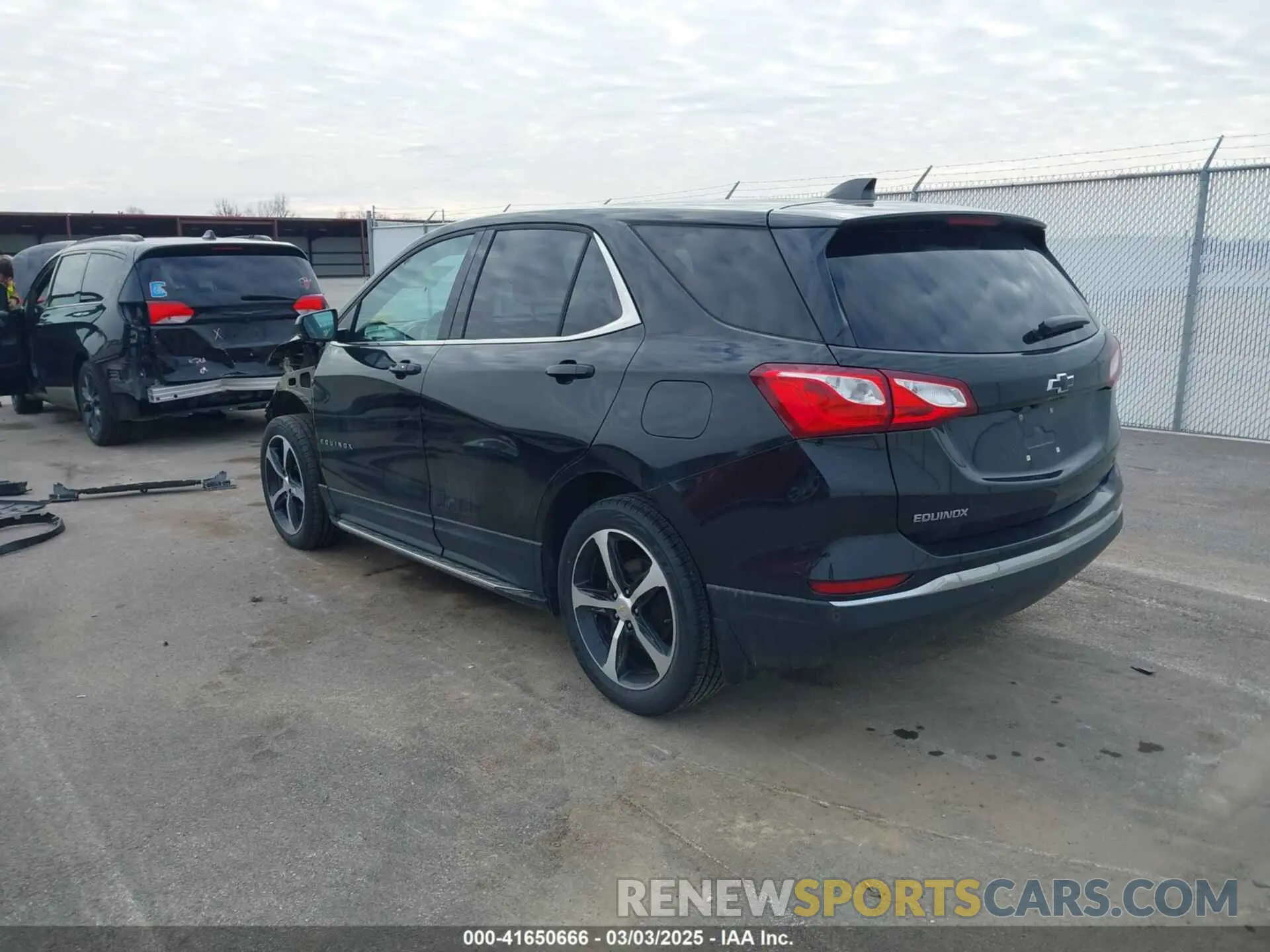 3 fotografías del automóvil dañado 2GNAXKEV8L6105369 CHEVROLET EQUINOX 2020