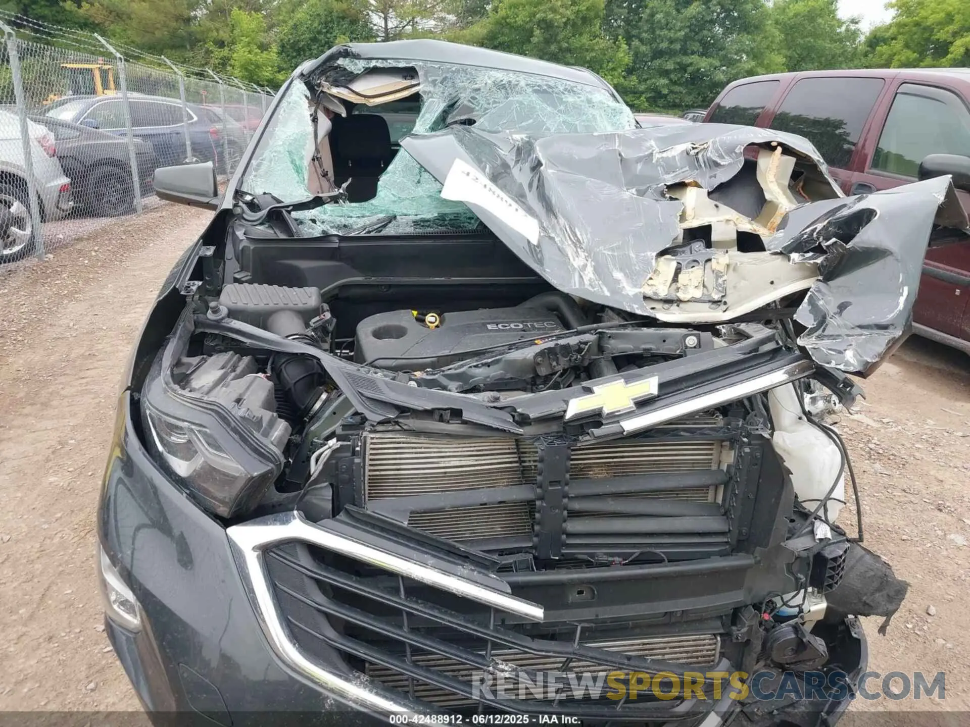 12 fotografías del automóvil dañado 2GNAXKEV8L6169072 CHEVROLET EQUINOX 2020