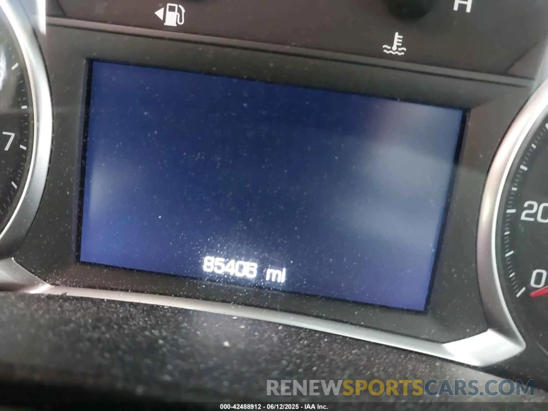 15 fotografías del automóvil dañado 2GNAXKEV8L6169072 CHEVROLET EQUINOX 2020