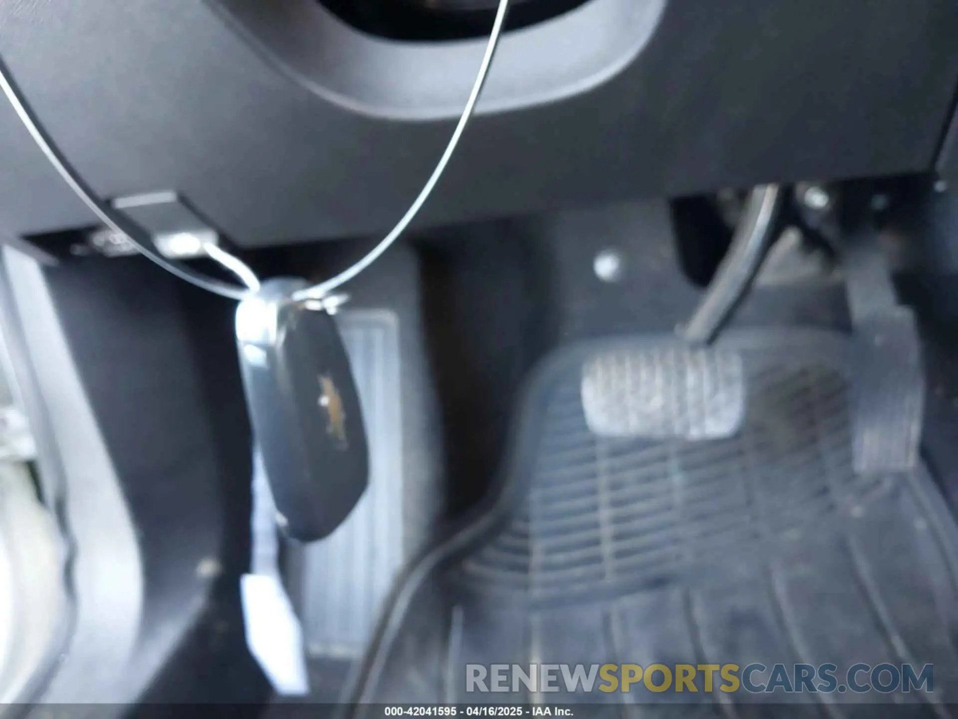 11 fotografías del automóvil dañado 2GNAXKEV8L6171095 CHEVROLET EQUINOX 2020
