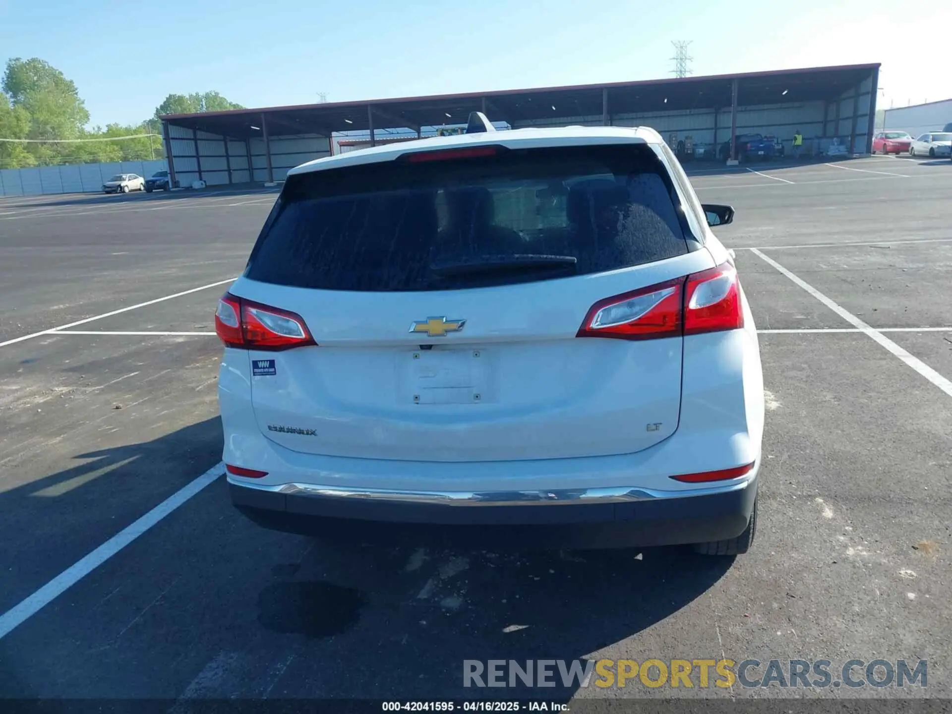 16 fotografías del automóvil dañado 2GNAXKEV8L6171095 CHEVROLET EQUINOX 2020