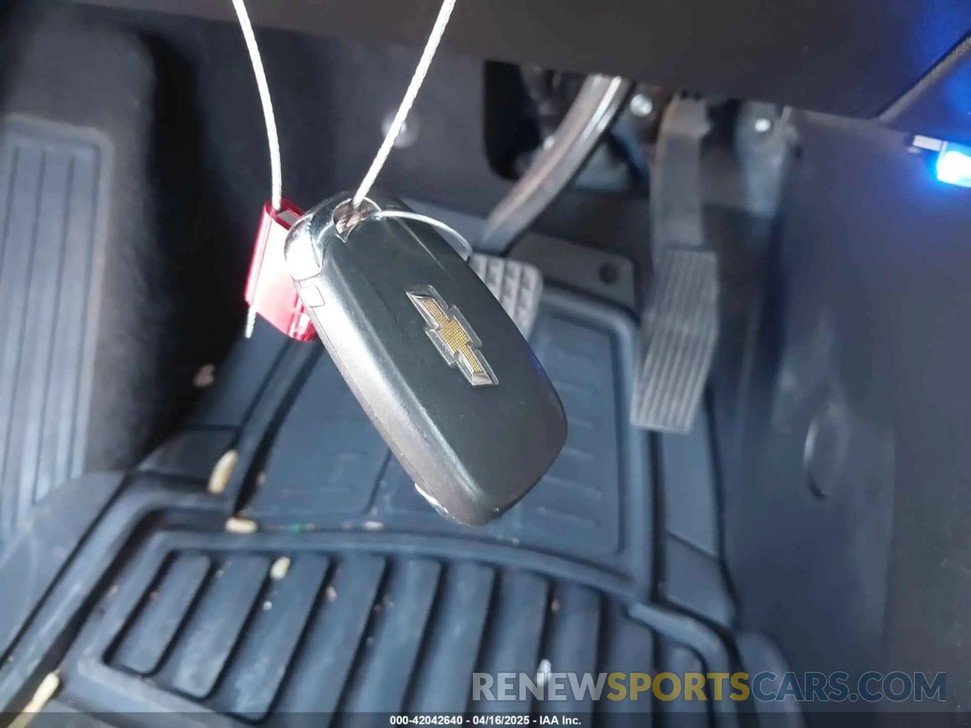 11 fotografías del automóvil dañado 2GNAXKEV8L6236432 CHEVROLET EQUINOX 2020