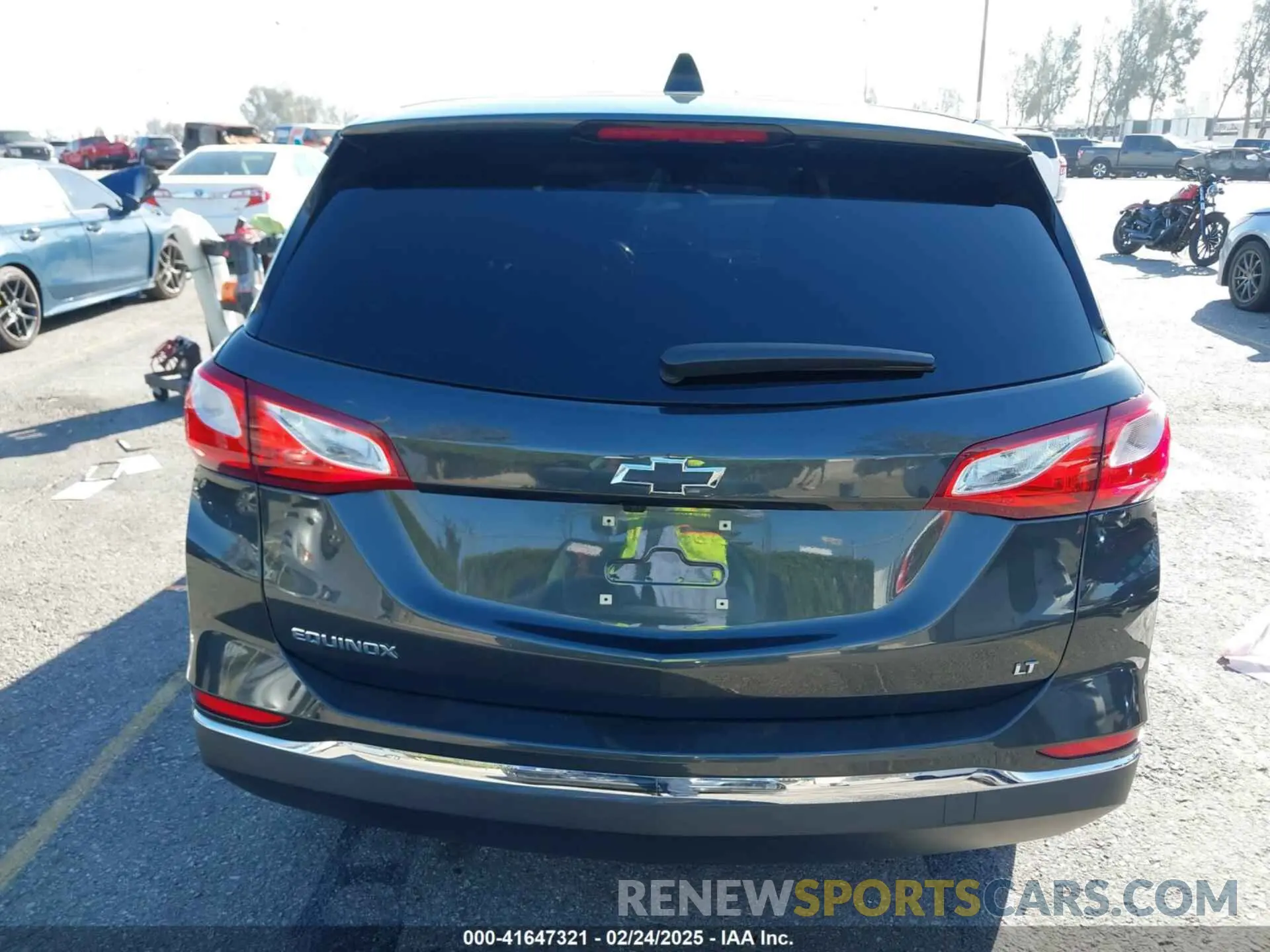 16 fotografías del automóvil dañado 2GNAXKEV8L6266076 CHEVROLET EQUINOX 2020