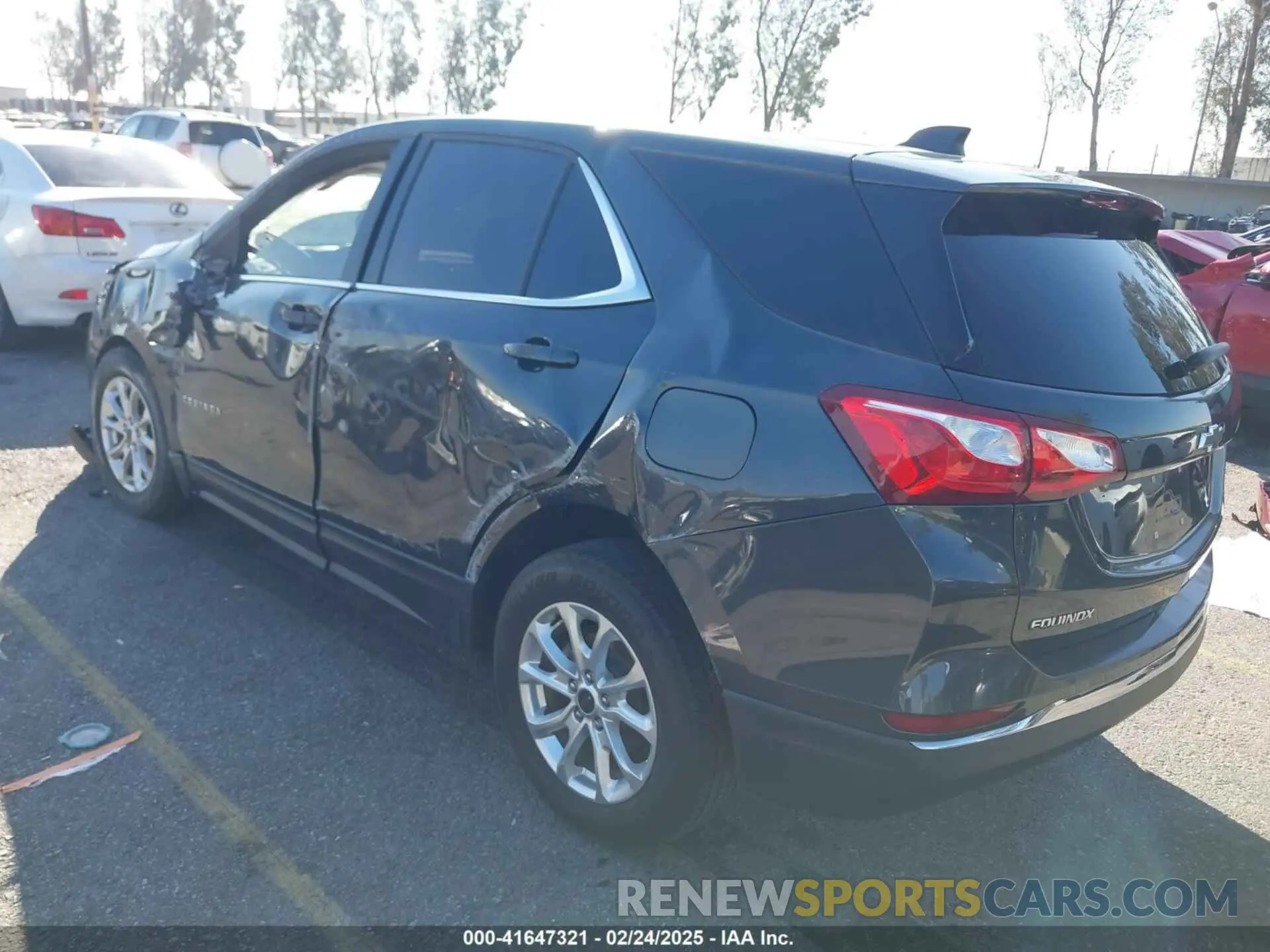 3 fotografías del automóvil dañado 2GNAXKEV8L6266076 CHEVROLET EQUINOX 2020
