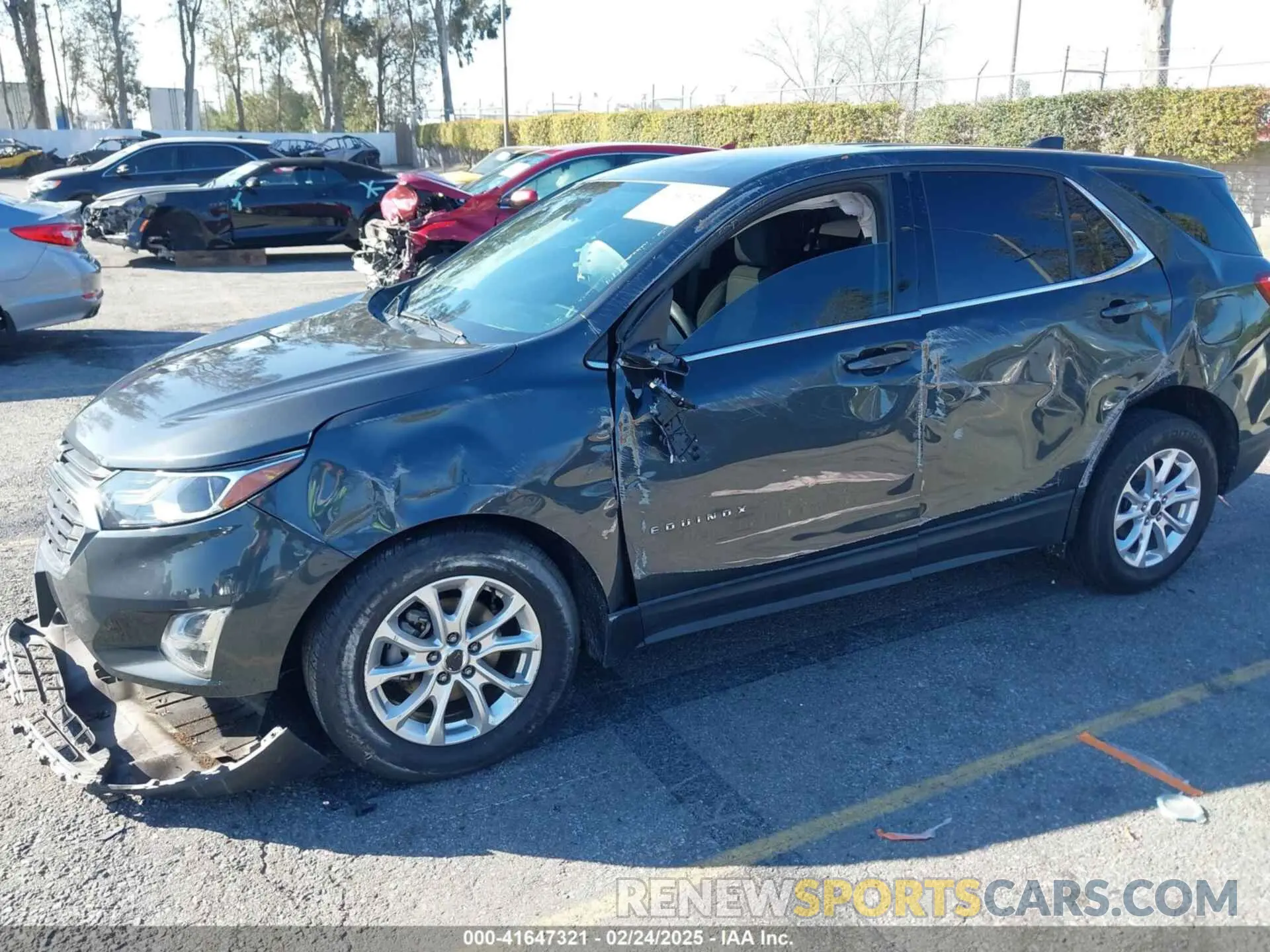 6 fotografías del automóvil dañado 2GNAXKEV8L6266076 CHEVROLET EQUINOX 2020