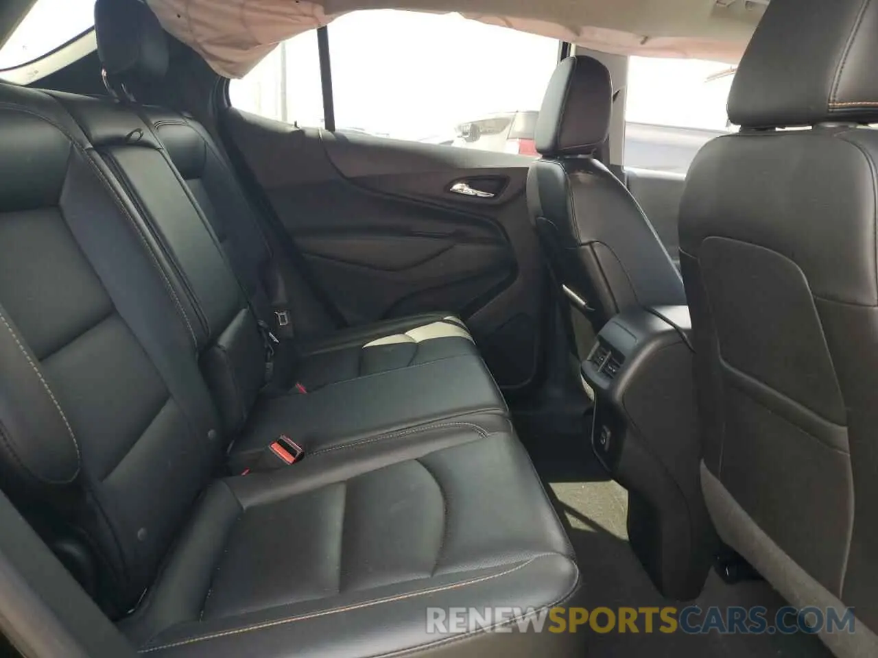 11 fotografías del automóvil dañado 2GNAXKEV9L6110872 CHEVROLET EQUINOX 2020