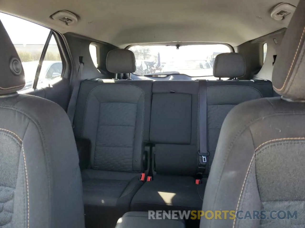 10 fotografías del automóvil dañado 2GNAXKEV9L6114646 CHEVROLET EQUINOX 2020