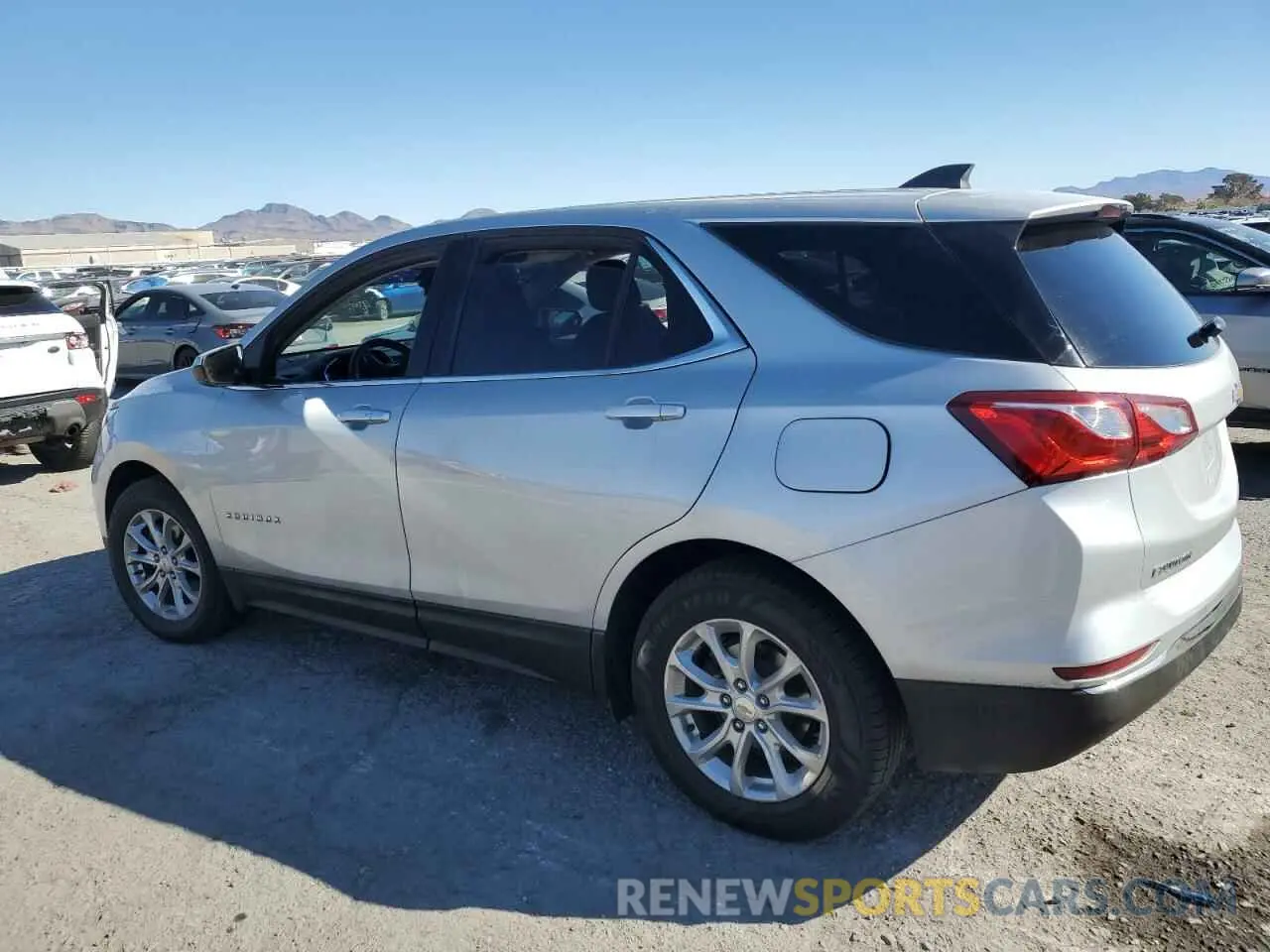 2 fotografías del automóvil dañado 2GNAXKEV9L6114646 CHEVROLET EQUINOX 2020