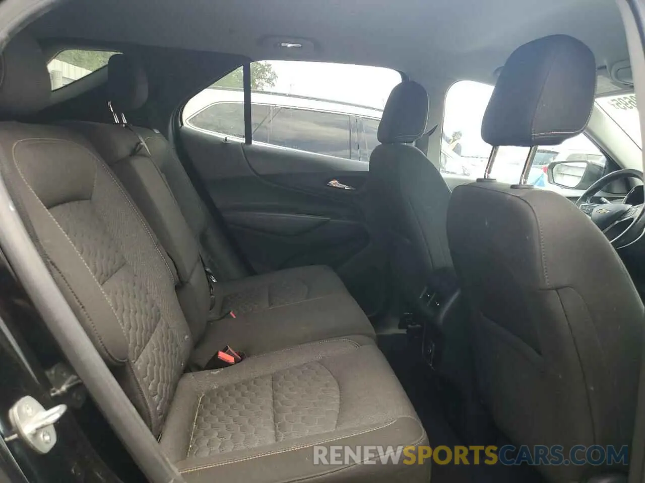 11 fotografías del automóvil dañado 2GNAXKEVXL6134680 CHEVROLET EQUINOX 2020