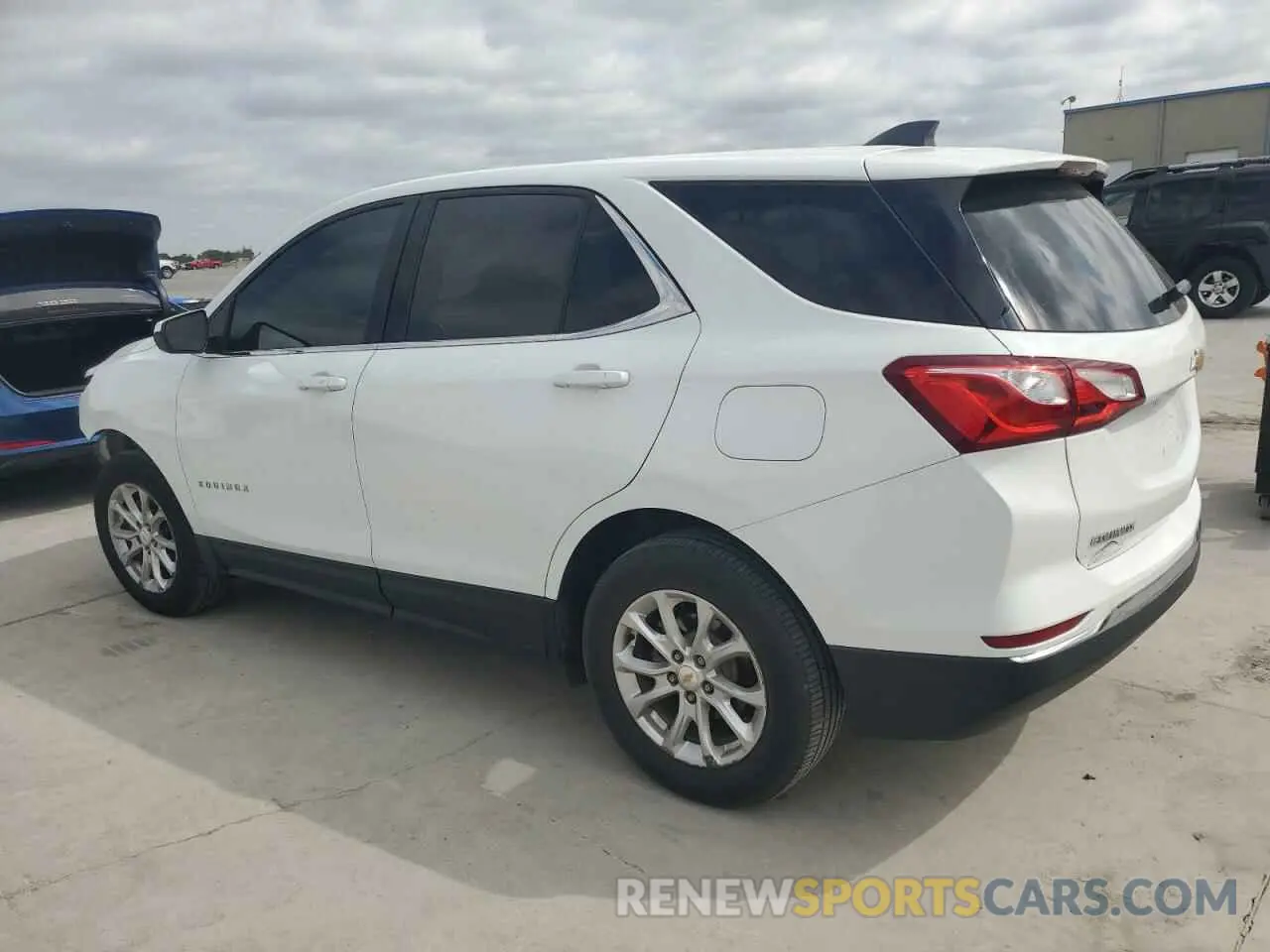 2 fotografías del automóvil dañado 2GNAXKEVXL6137336 CHEVROLET EQUINOX 2020