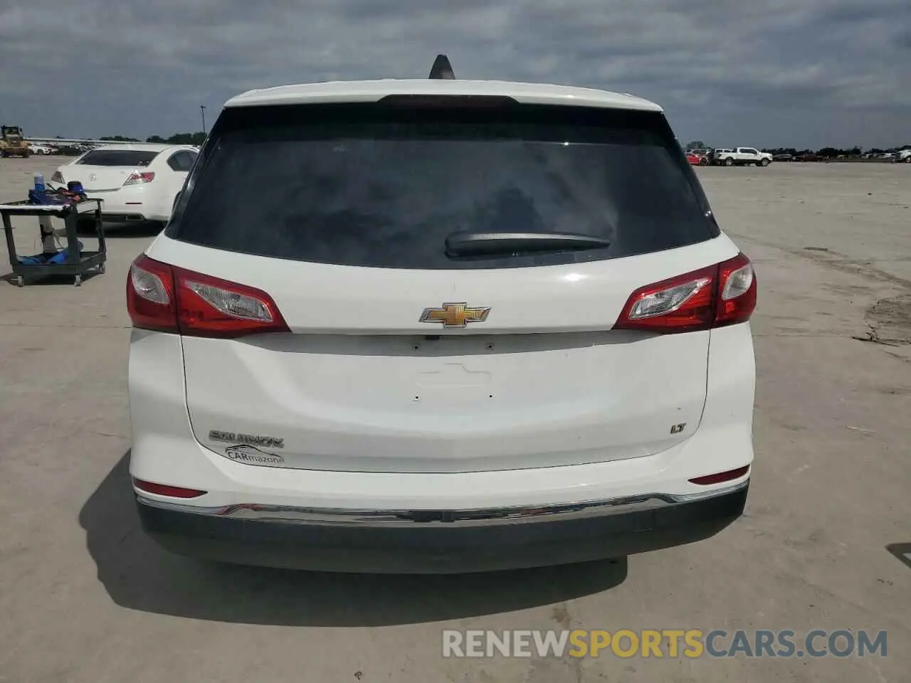 6 fotografías del automóvil dañado 2GNAXKEVXL6137336 CHEVROLET EQUINOX 2020
