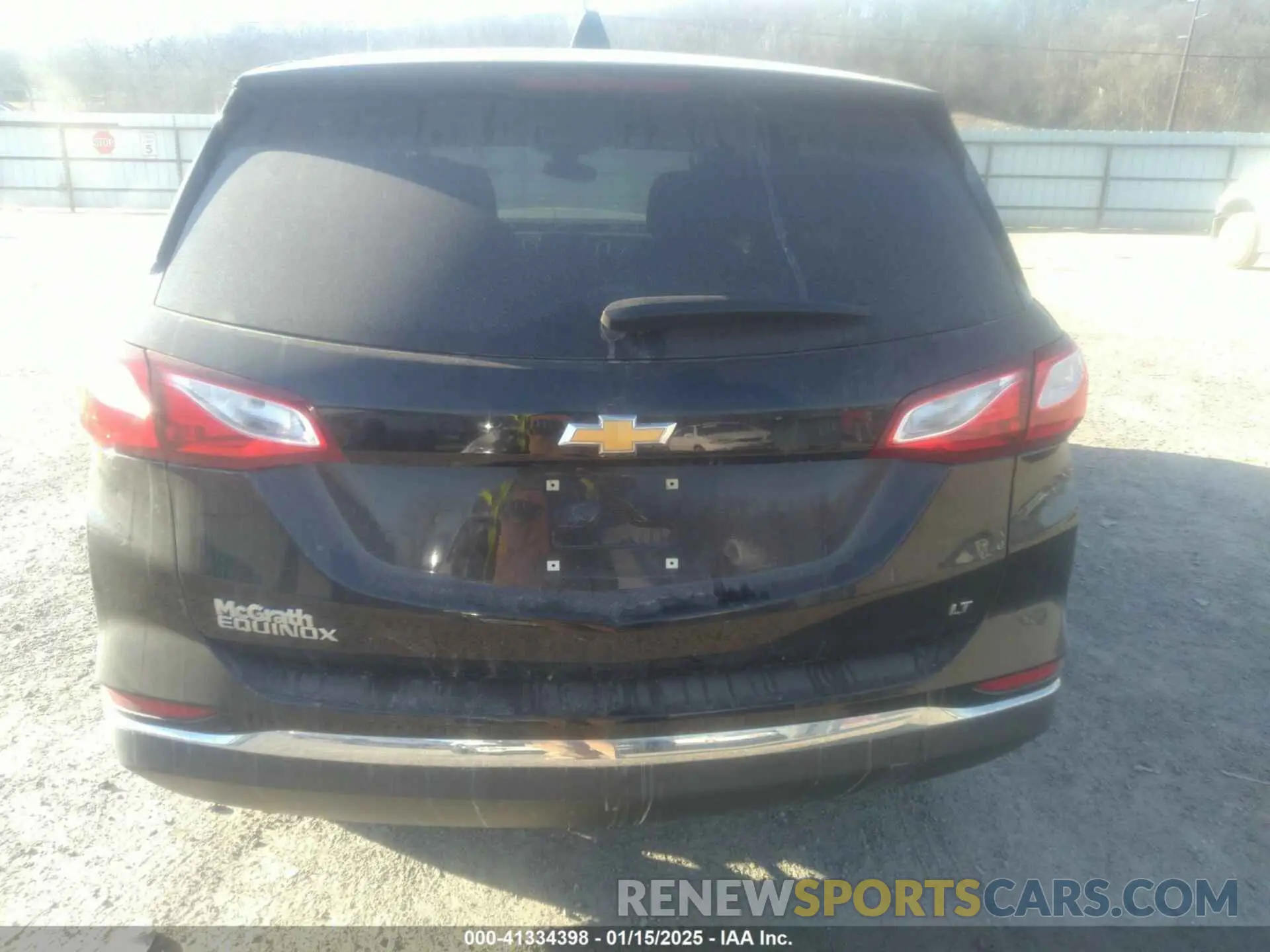 16 fotografías del automóvil dañado 2GNAXKEVXL6245715 CHEVROLET EQUINOX 2020