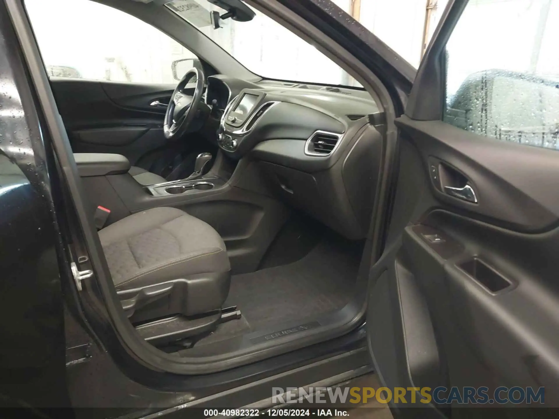 5 fotografías del automóvil dañado 2GNAXLEX1L6206969 CHEVROLET EQUINOX 2020